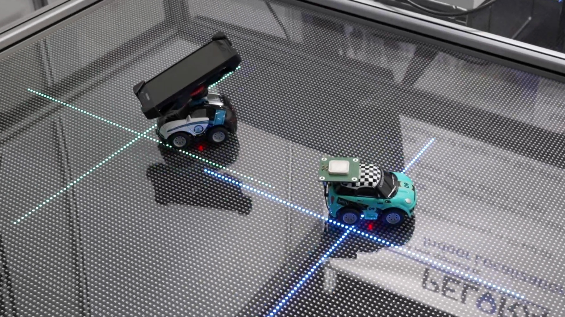 Pelora Bluetooth Ortung fuer Handel und Logistik Fachmesse Sensor und Test