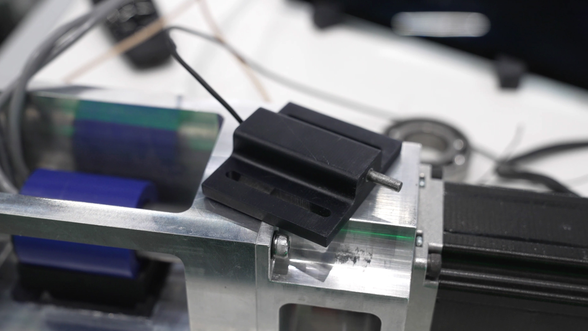Schleifkontakt kontaktiert Welle Schmiermittel ueberwachen HCP Sense