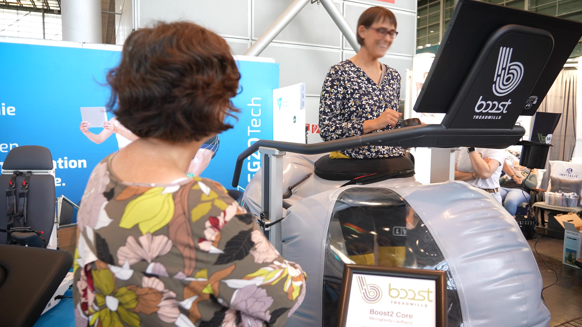 Laufband Gehtraining fuer Rehaklinik Orthopaedie Woodway