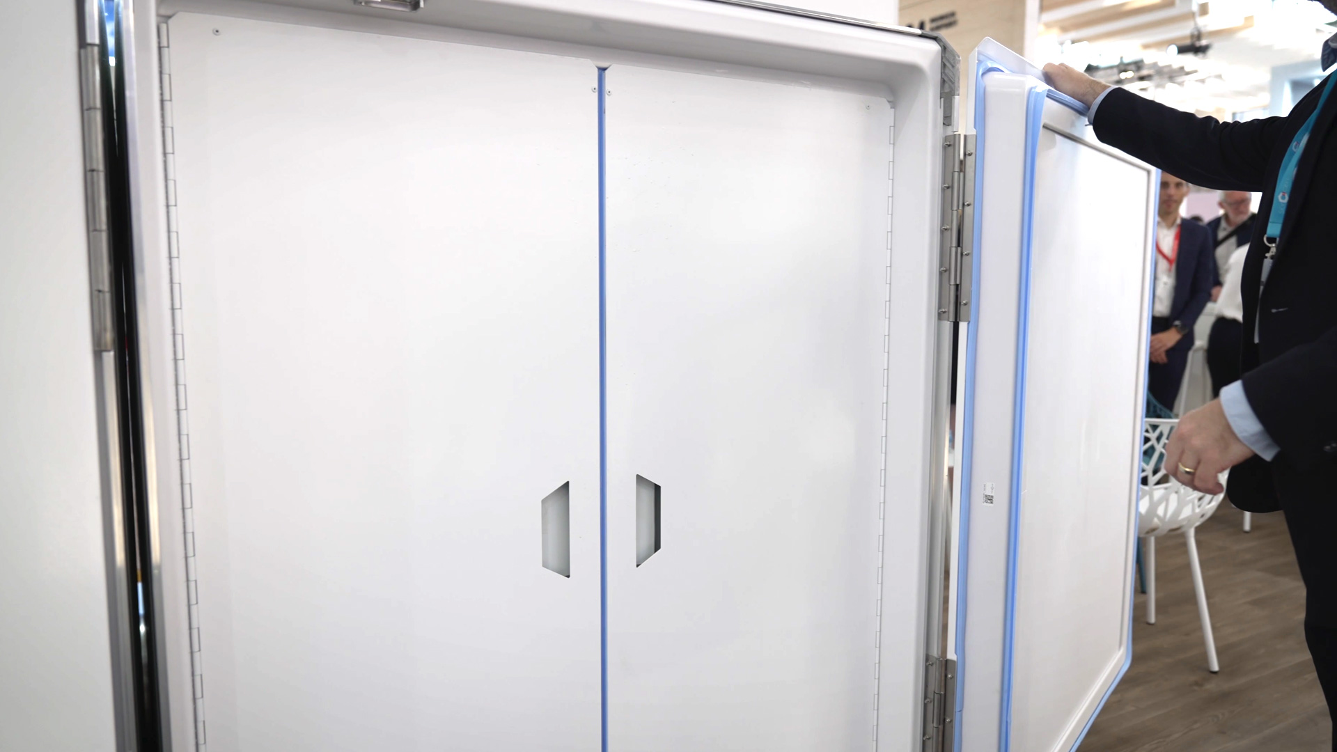 Spezialcontainer Modell 1500X fuer Impfstoffe und Onkologieprodukte SkyCell