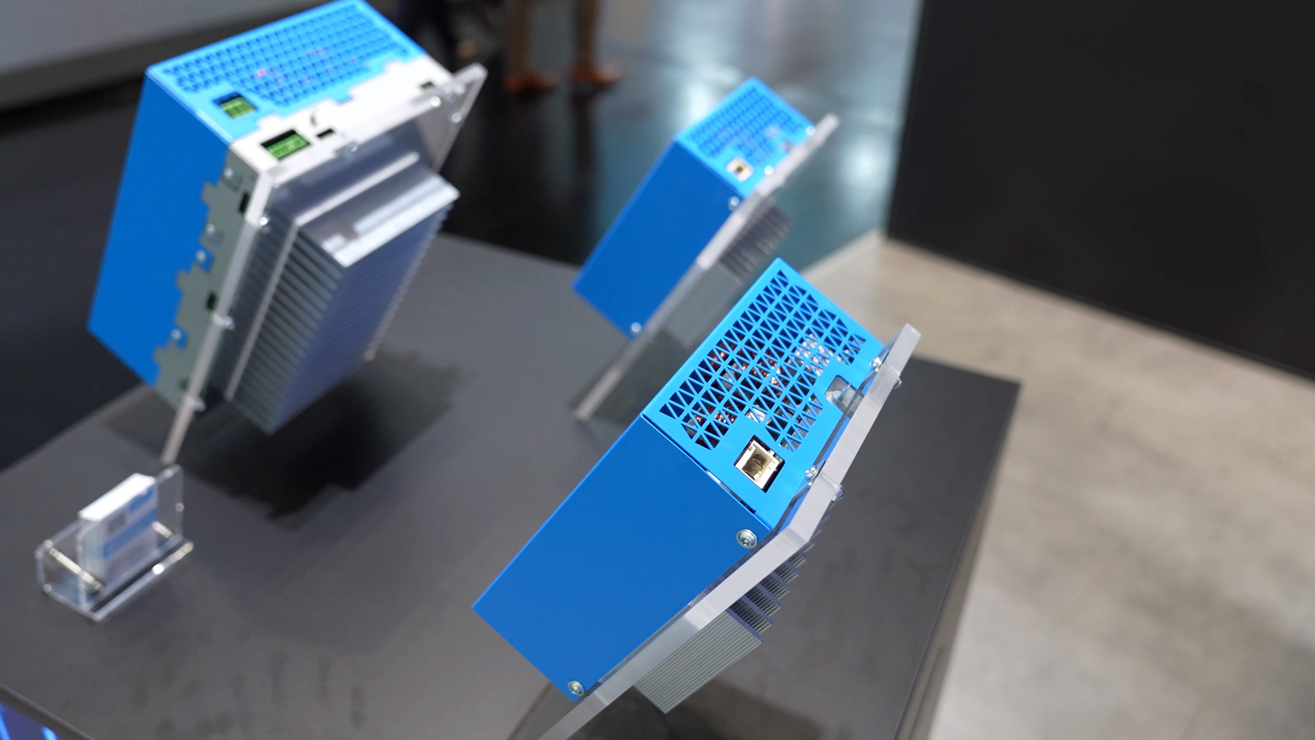 Diehl Inverter steuern die Drehzahl des Kompressors