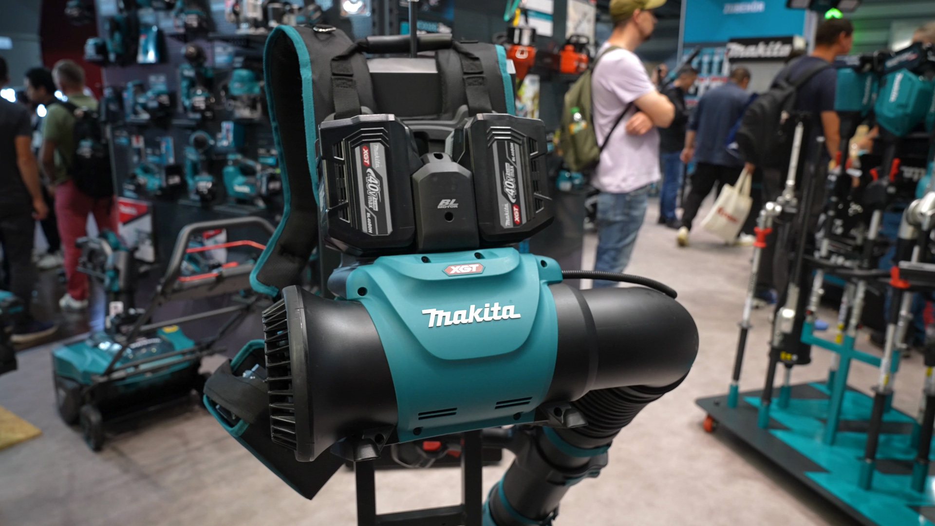 Akku-Rucksackgebläse von Makita hohe Leistung mit wenig Gewicht