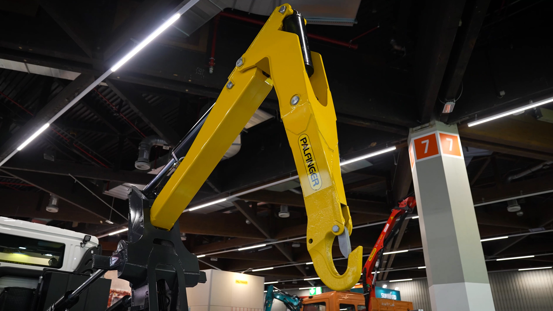 Palfinger Power nutzt die Geometrie des Doppelknickarms