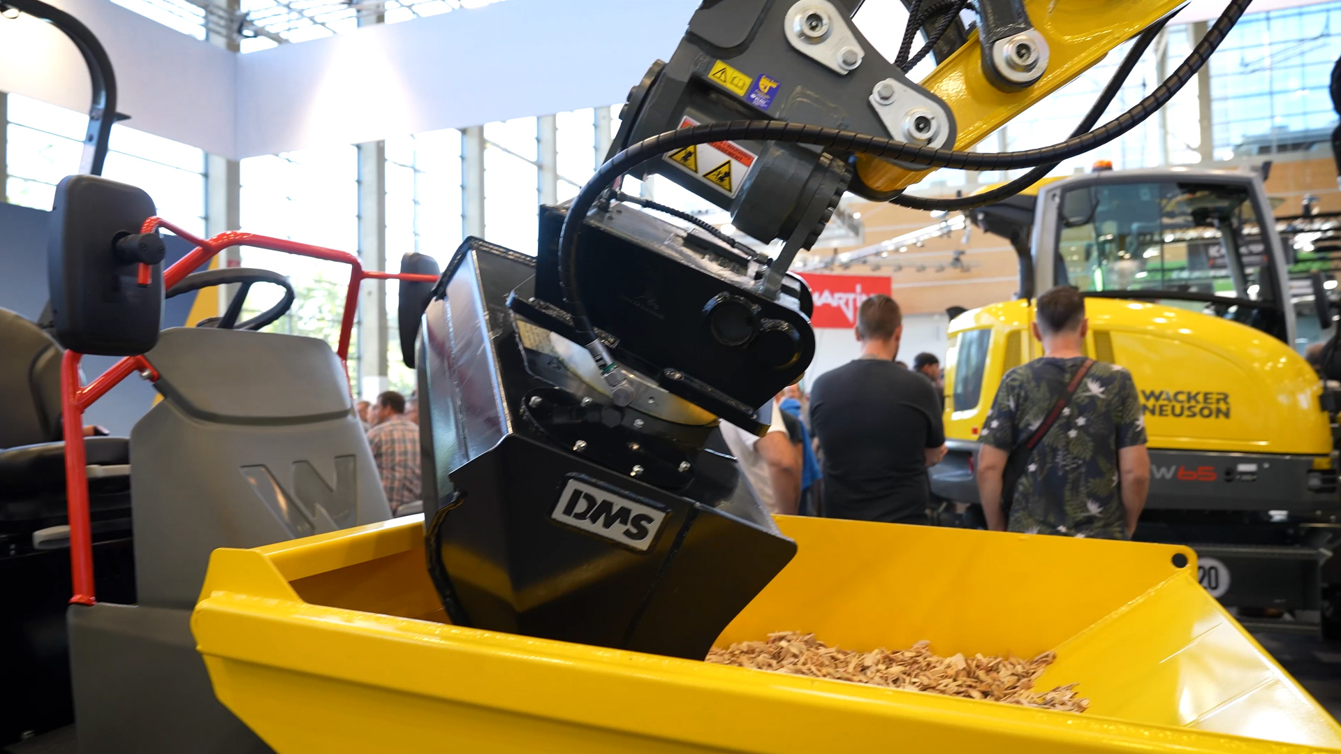Vertical Digging System richtet den ET25 am Hang aus