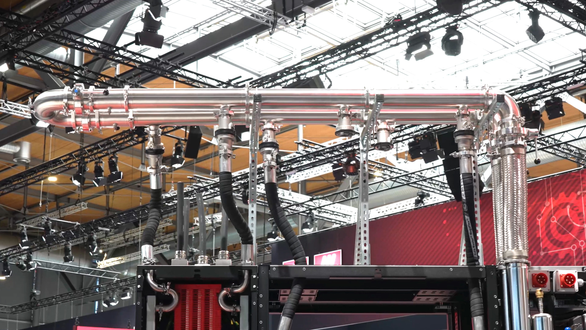 Energie Versorgung und steigende Leistung in KI Systemen