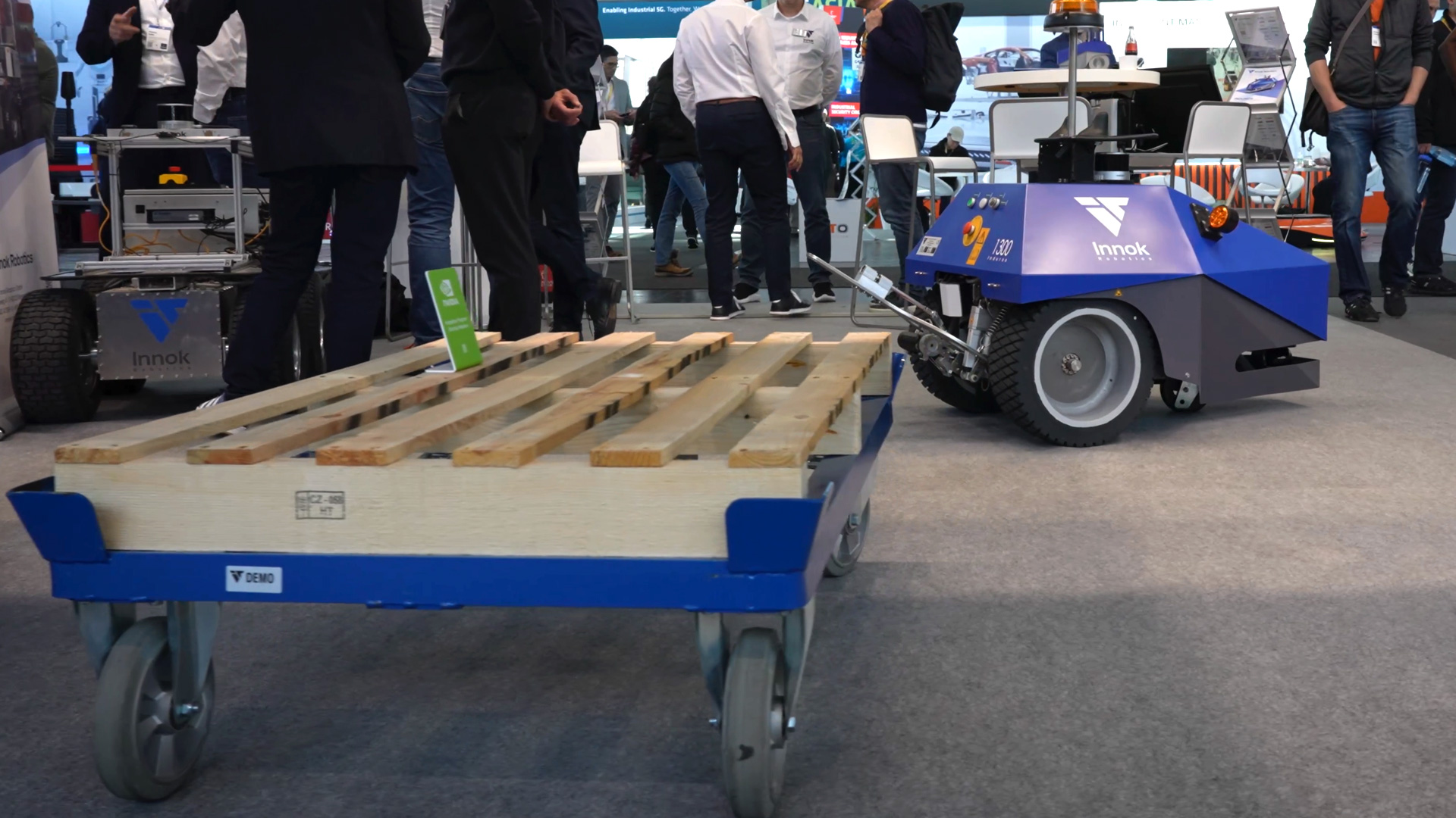 Outdoor Robotik verbindet Hallen und Aussenbereiche