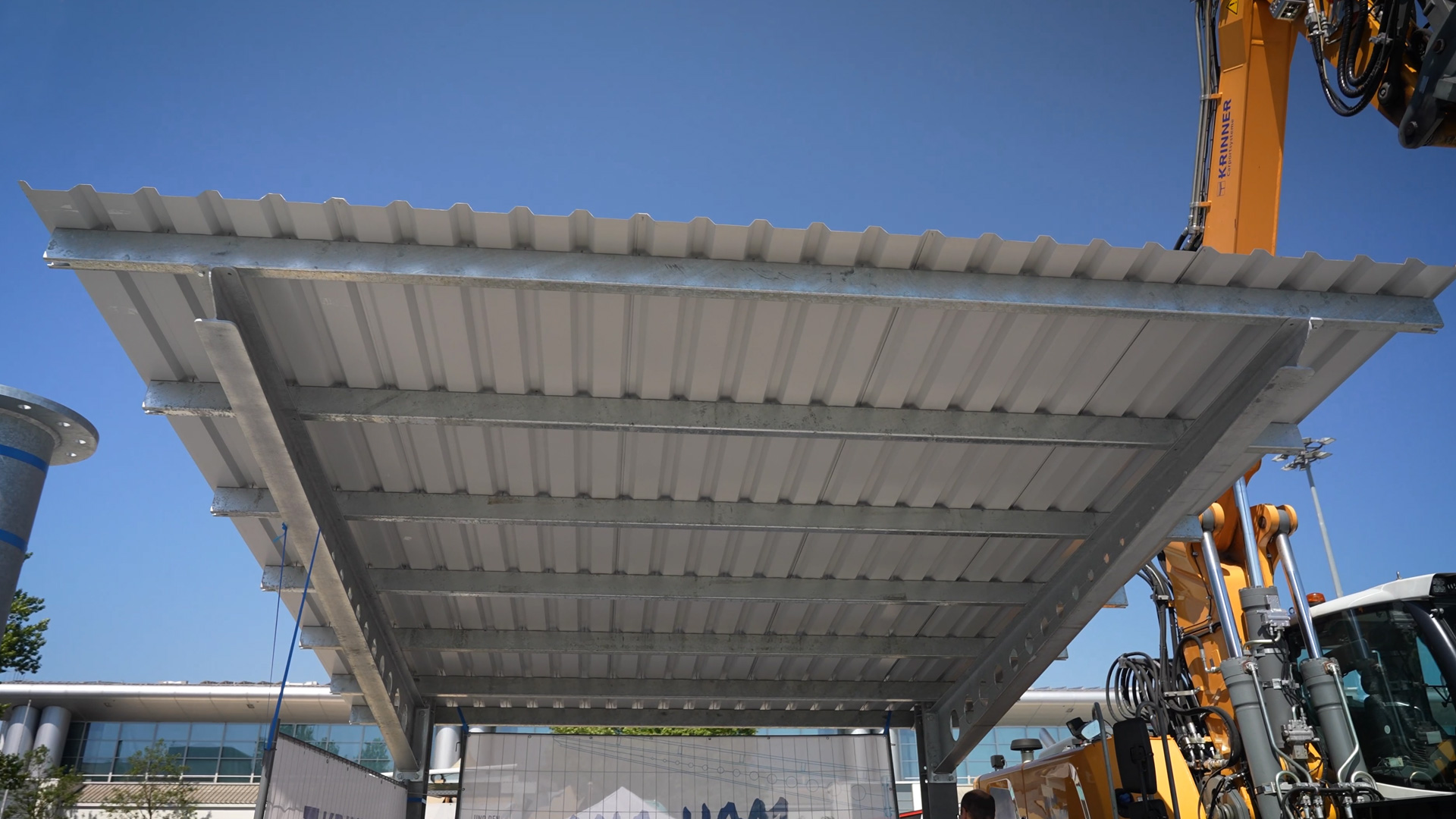 PV Carports nutzen bereits versiegelte Flaechen doppelt