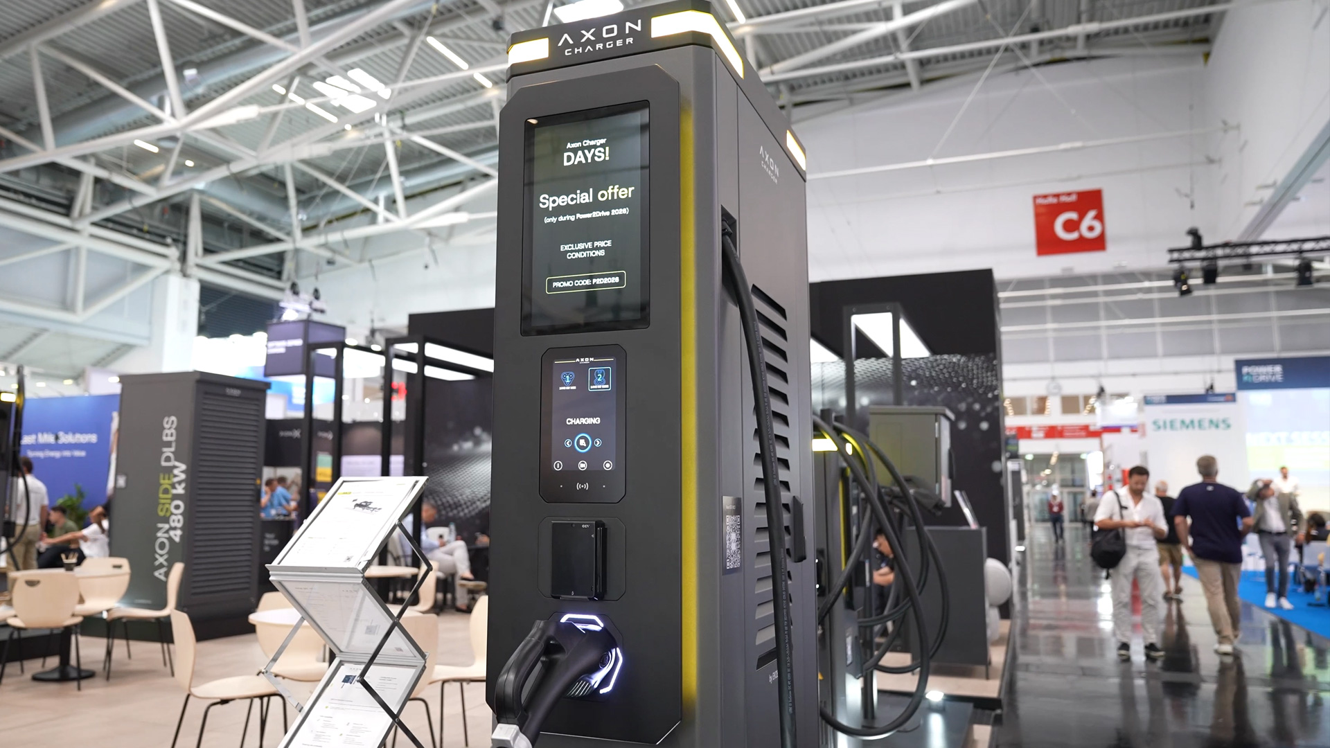 Axon Sat MCS bringt Megawatt Laden an den Lkw
