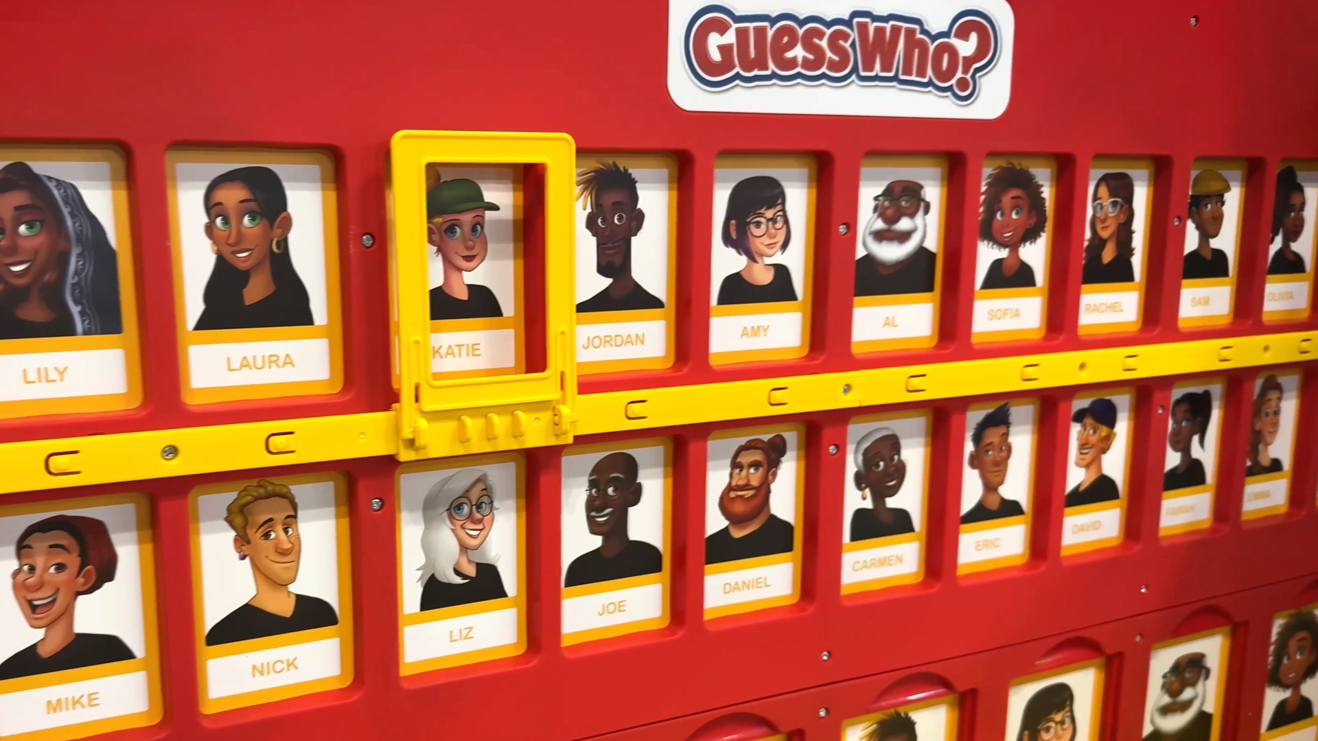 Buffalo großformatiges Ratespiel Wer ist es? Hasbro Lizenz