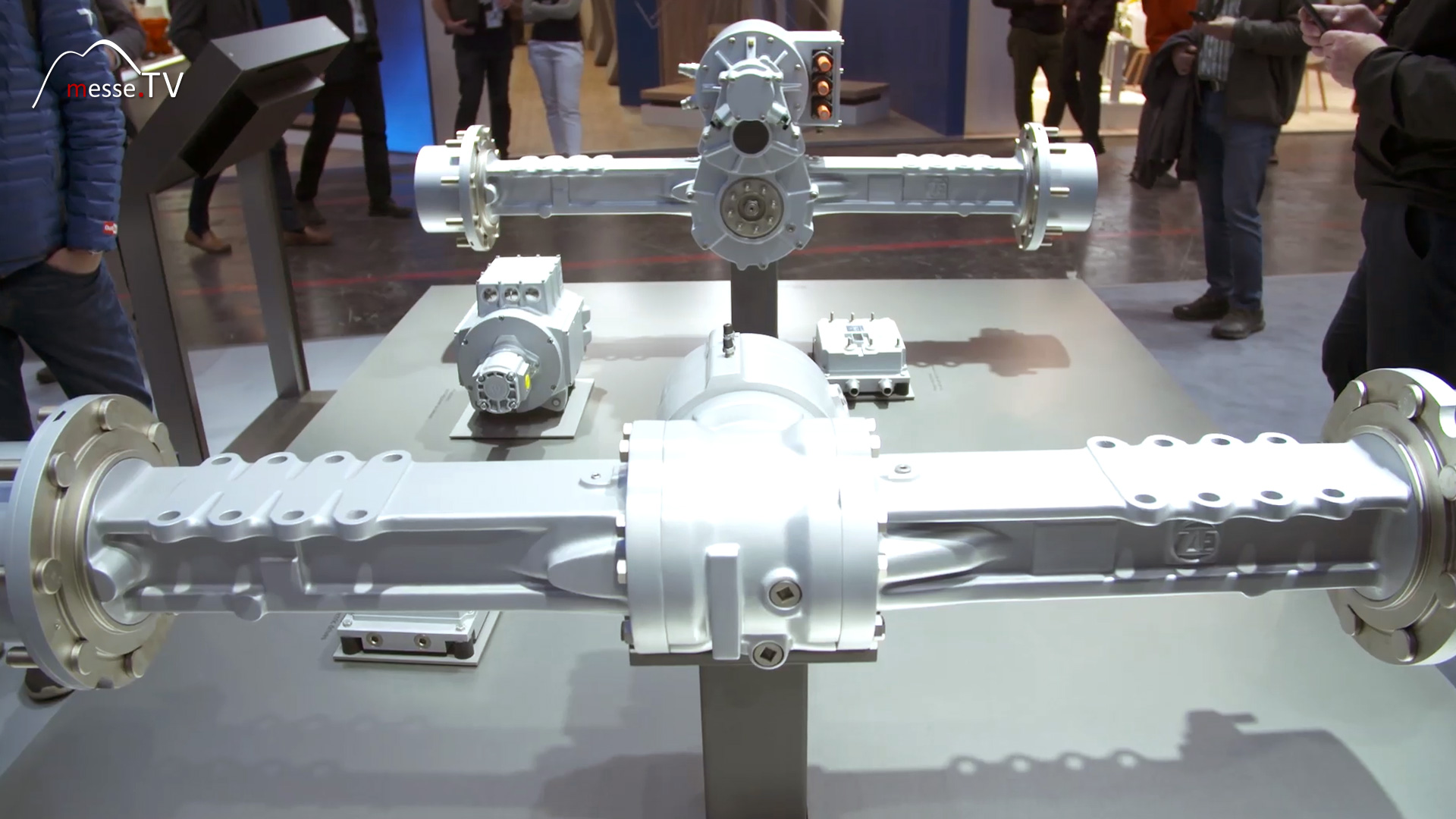 Maschinenbau elektrifizierter Antriebsstrang ZF Friedrichshafen