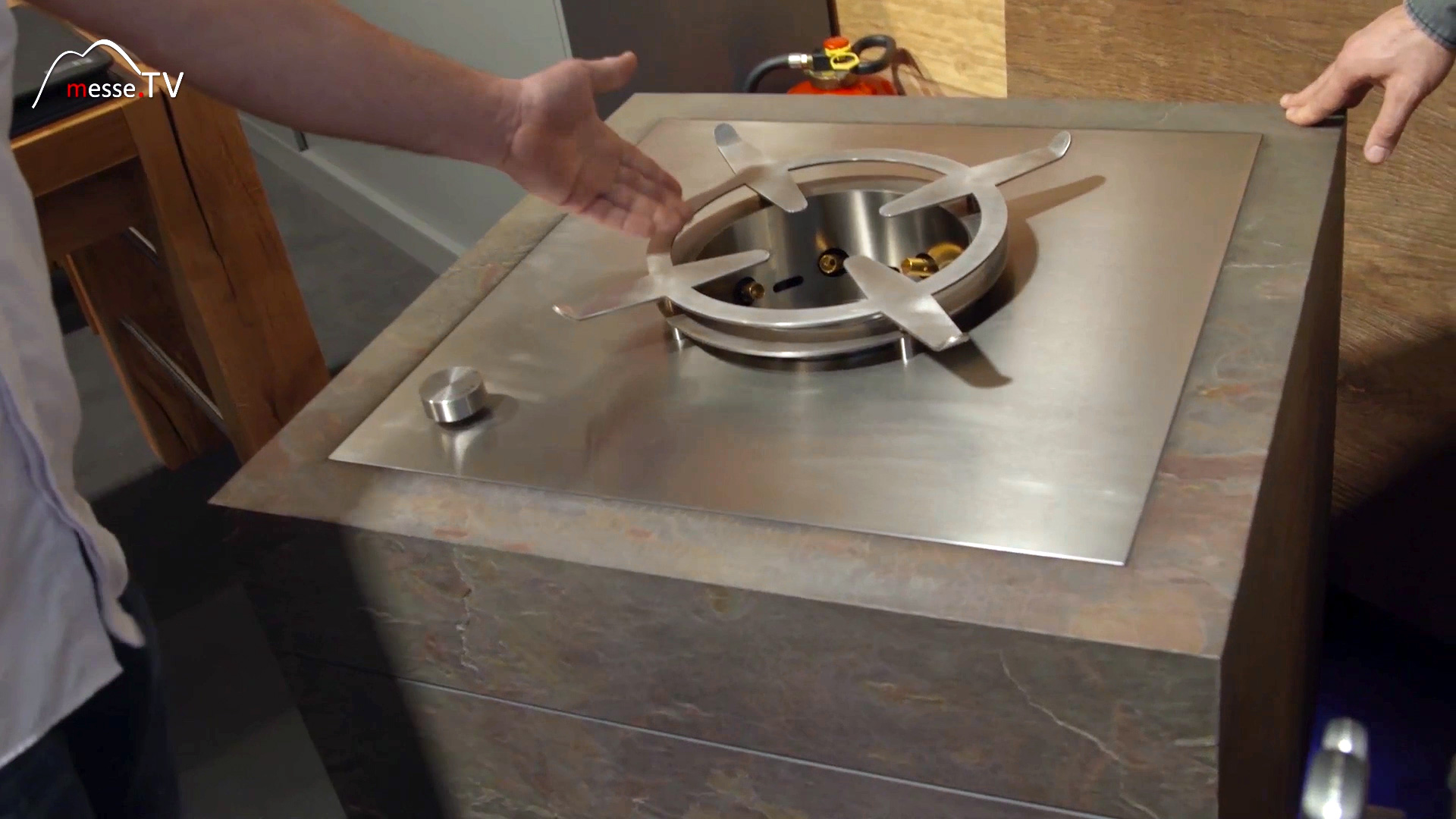 Kitchen unit with wok burner Bofun