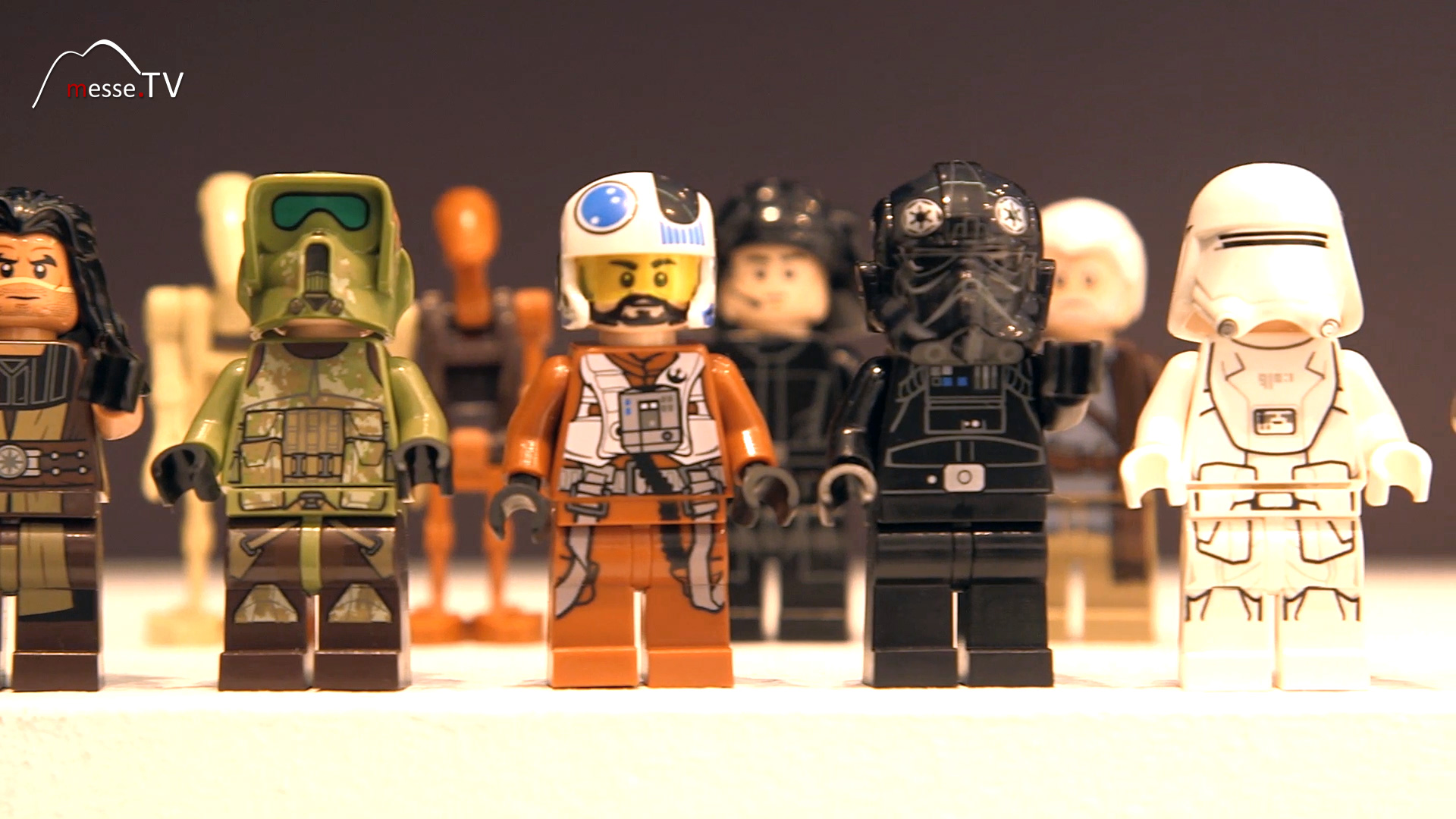 Star Wars play figures from LEGO