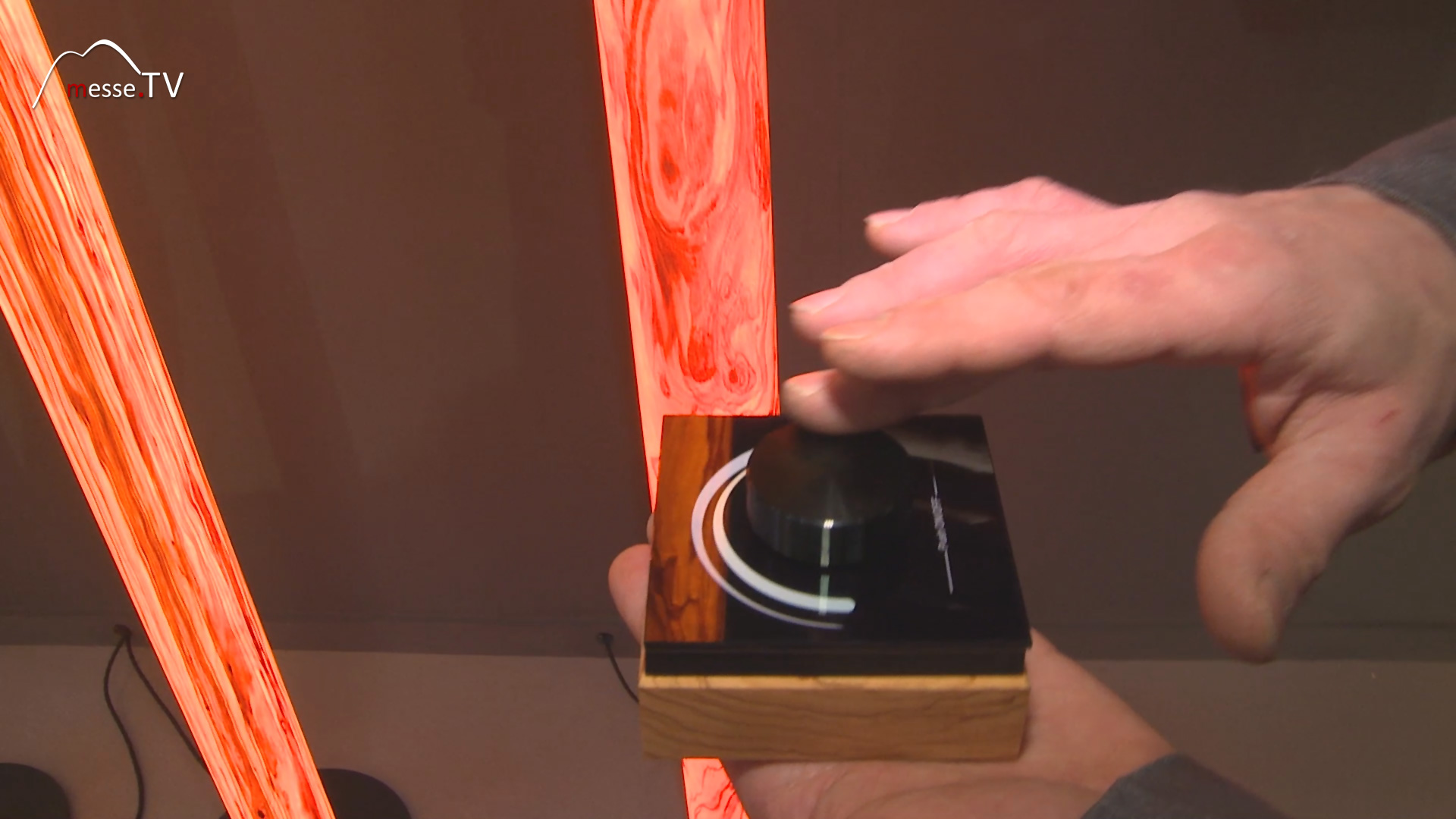 Woodmosphere color tone control floor lamp