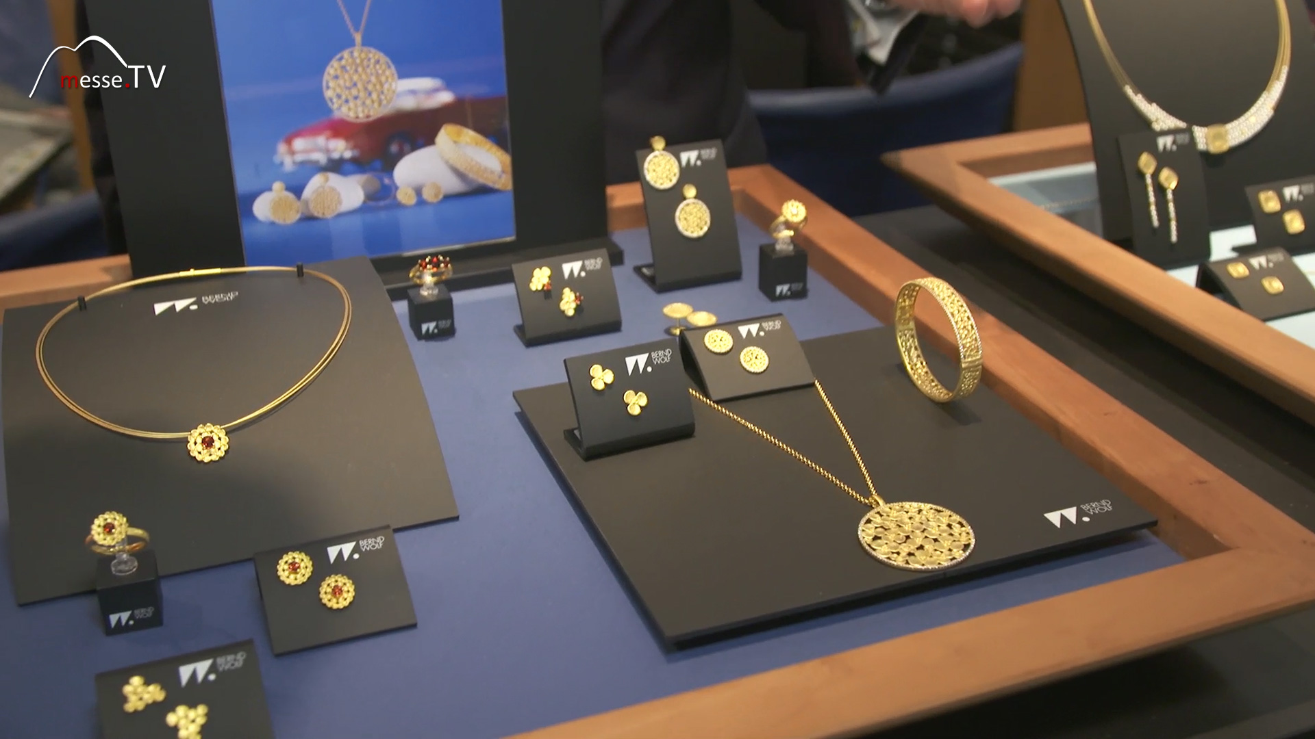 Gold jewelry matt made in Germany