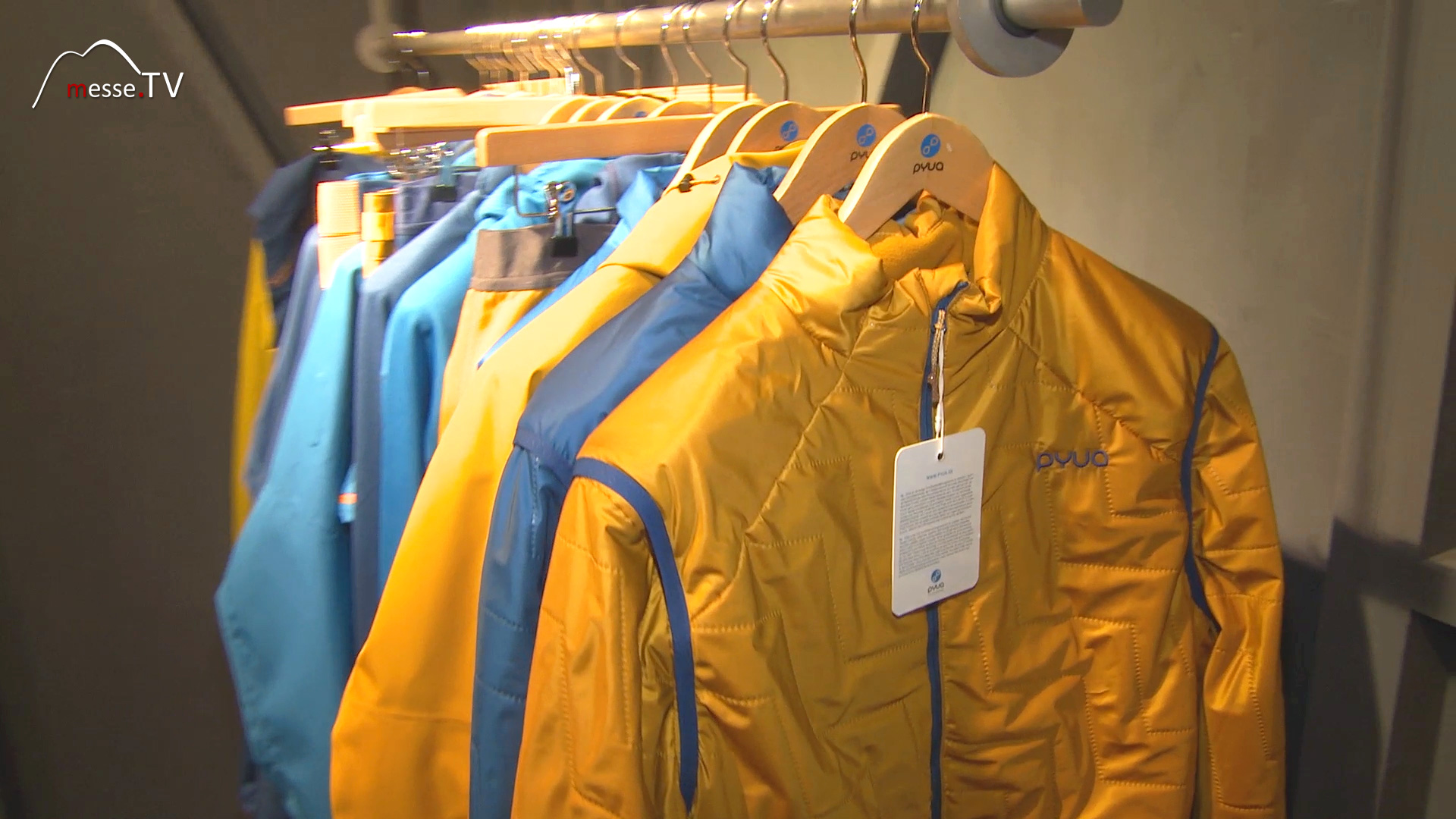 Recycled ski jacket Pyua Ispo Munich