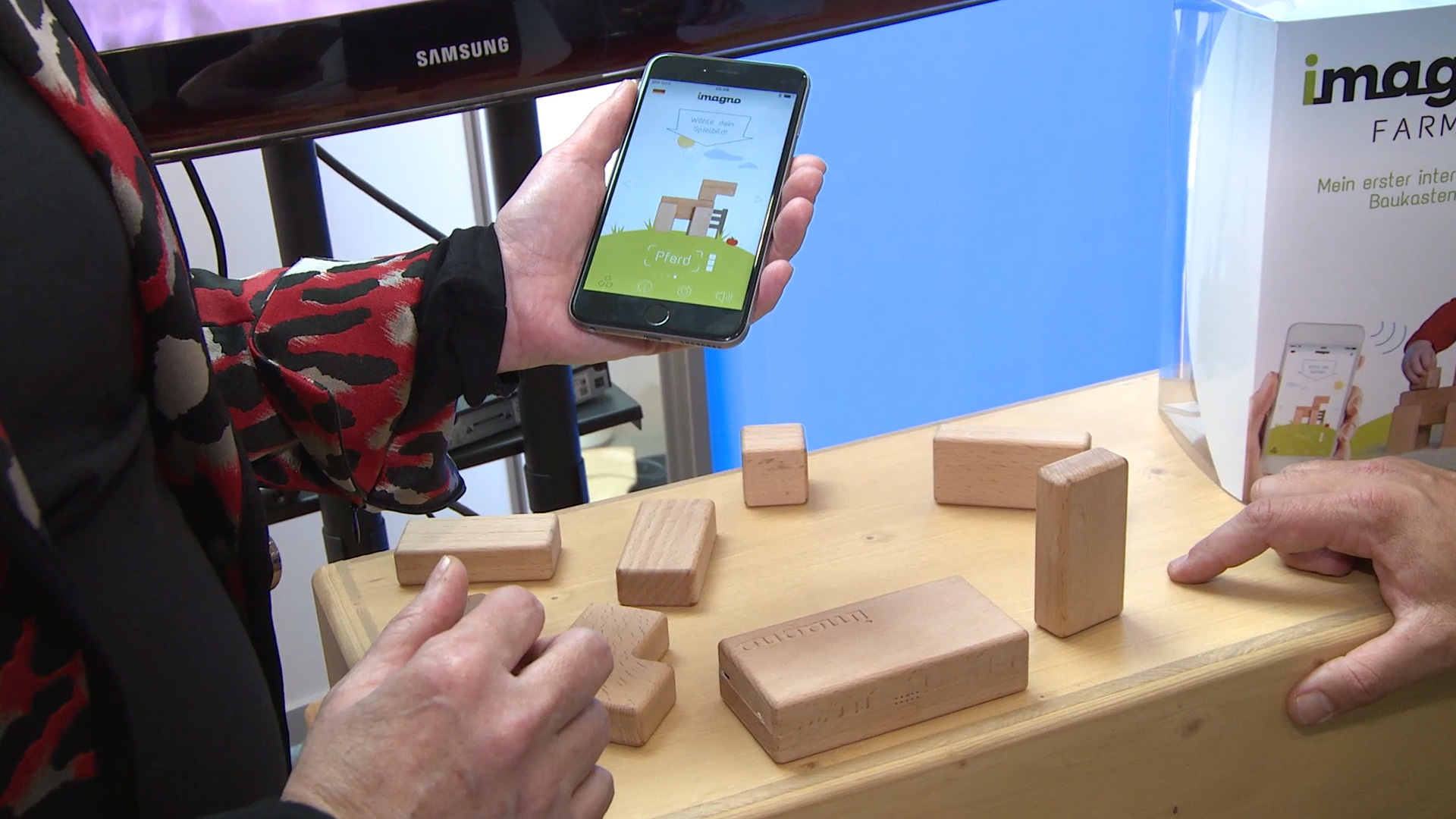 Imagno magnetic wooden blocks smartphone app