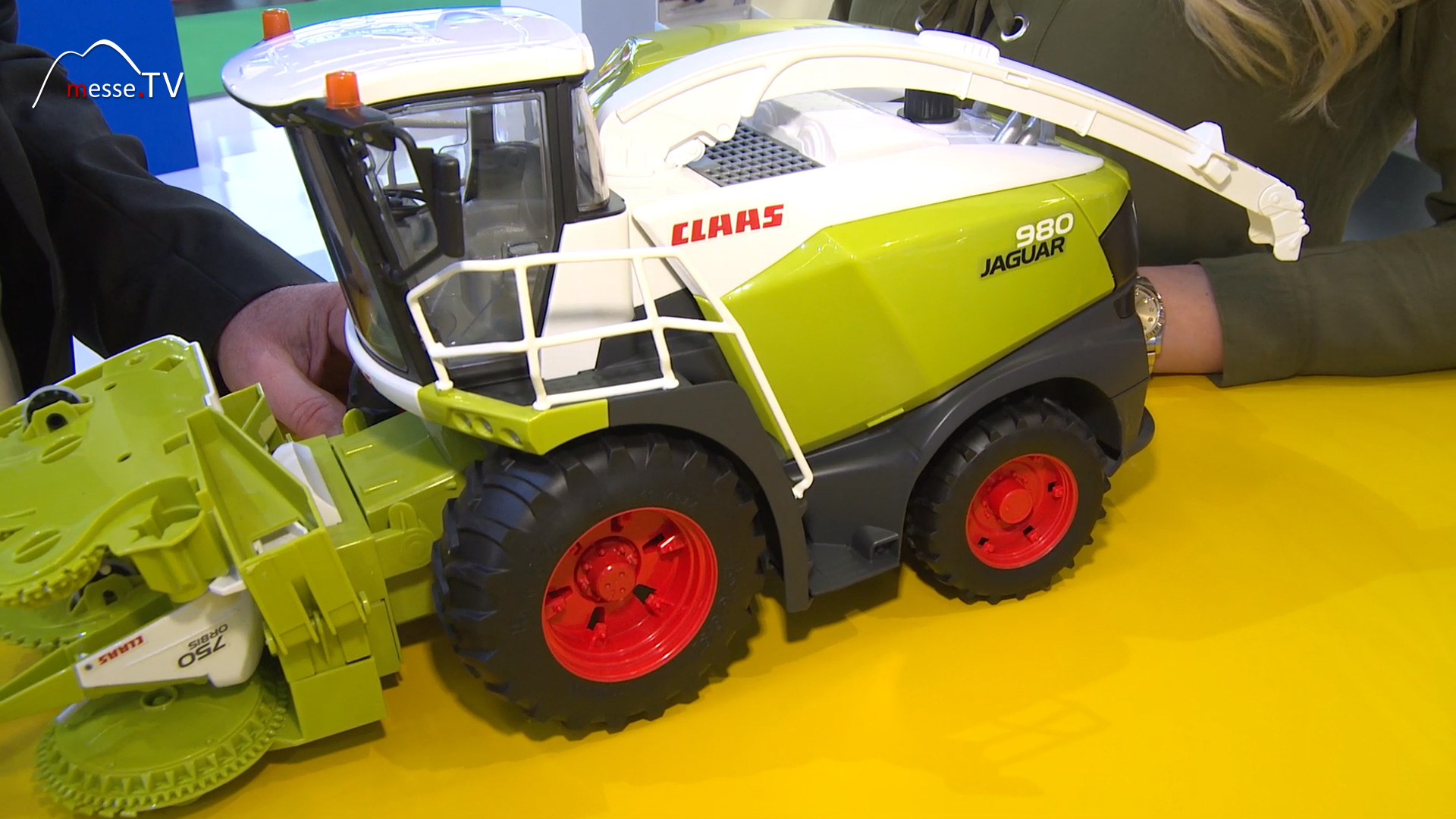 Jaguar980 forage harvester toy Bruder