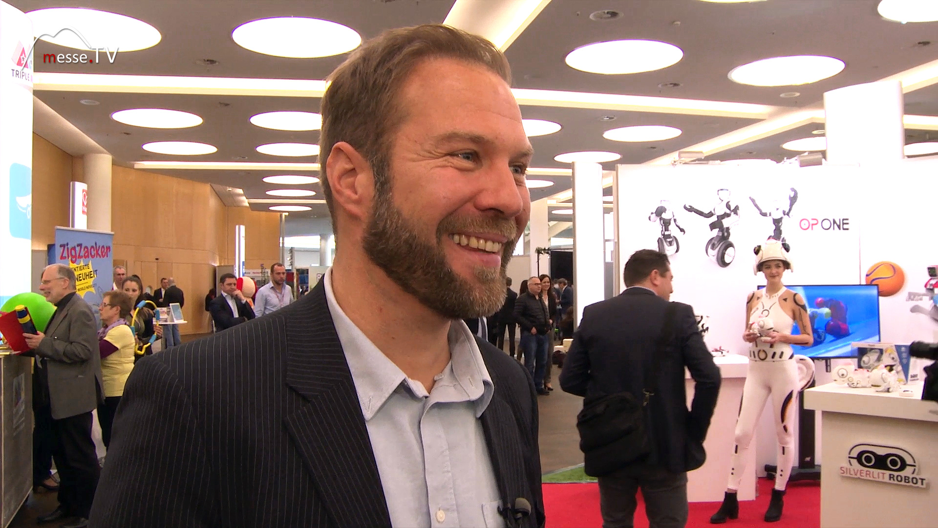 MesseTV Silverlit host Juergen Groh Spielwarenmesse