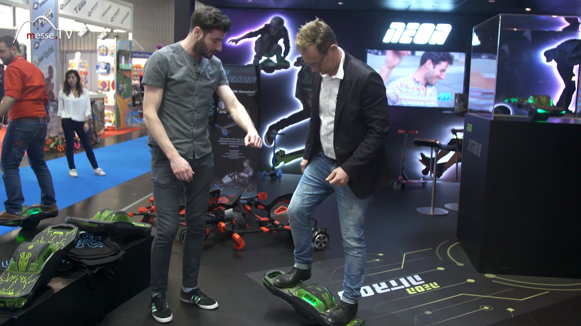 MesseTV interview Neon e skateboard Spielwarenmesse 2018