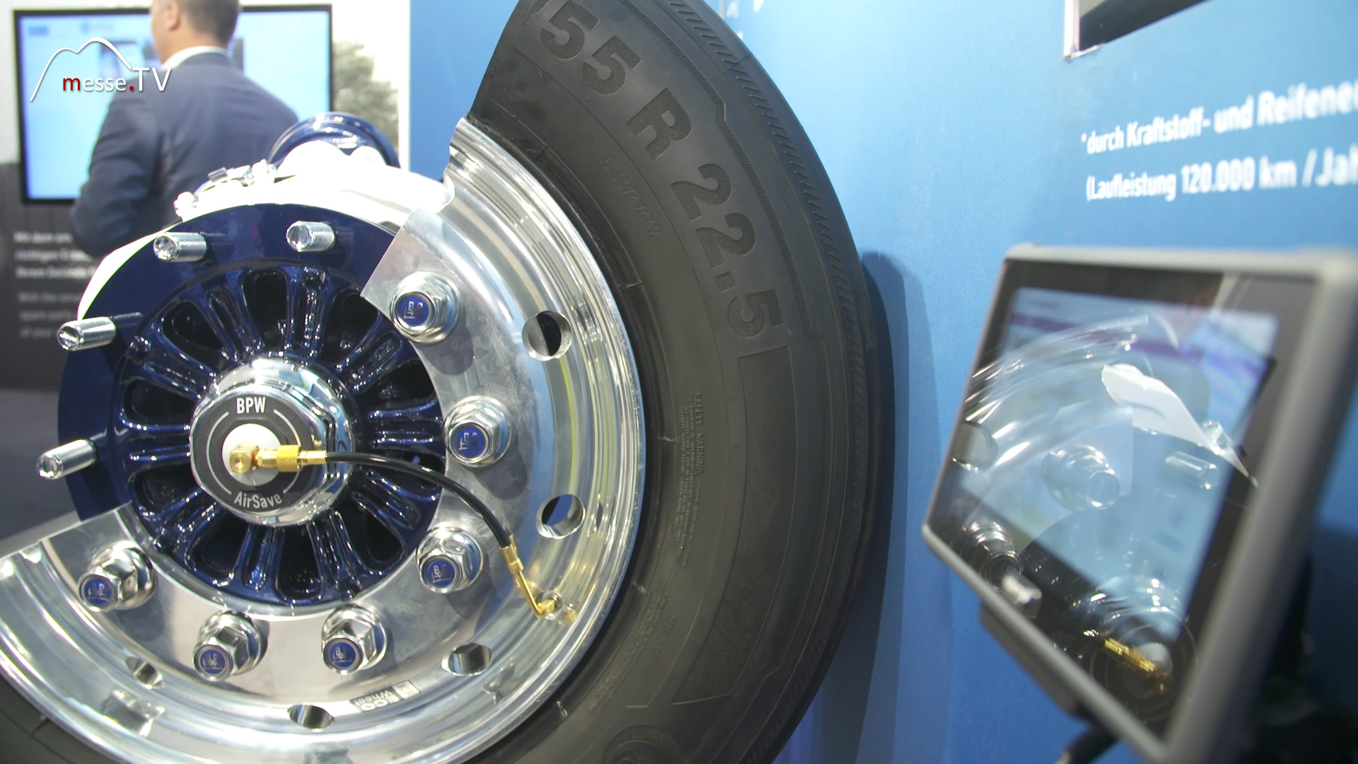 BPW AirSafe with correct truck tire pressure cost saving transport logistic Munich Trade Fair
