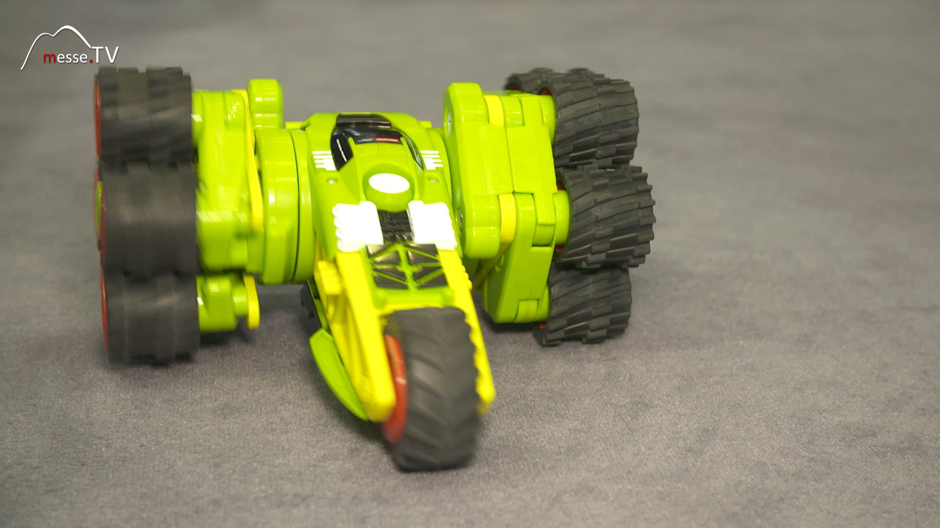 Powersnake remote controlled compact CarreraRC toy fair