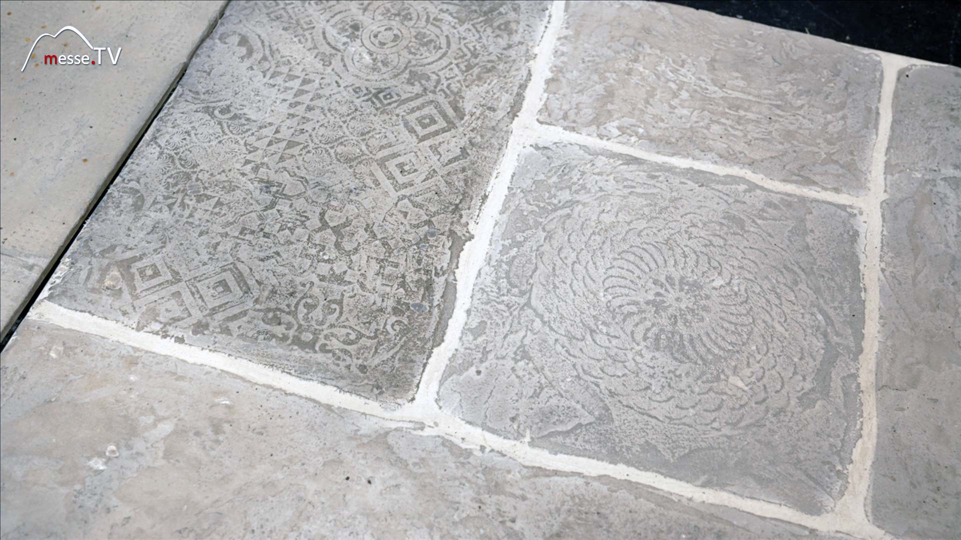 Floor covering stone slabs diffusion open