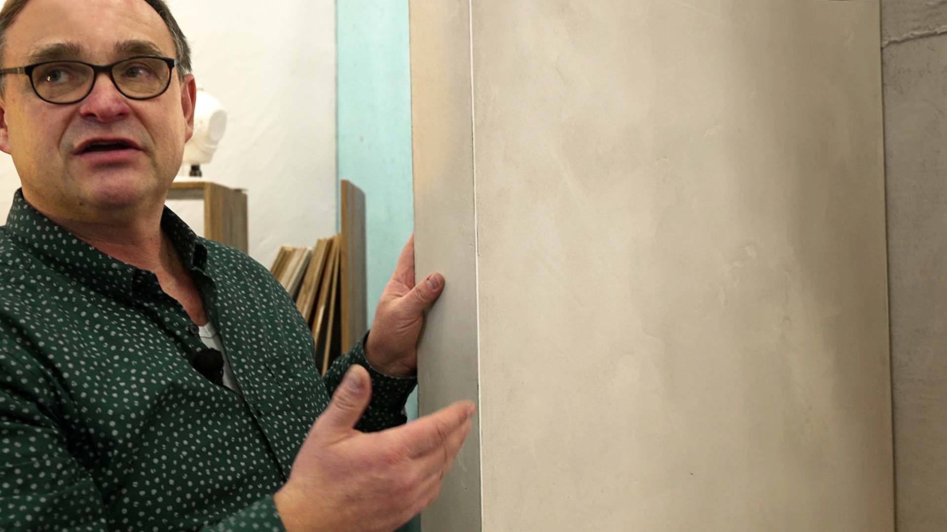 Shower wall joint free moisture regulating against mold