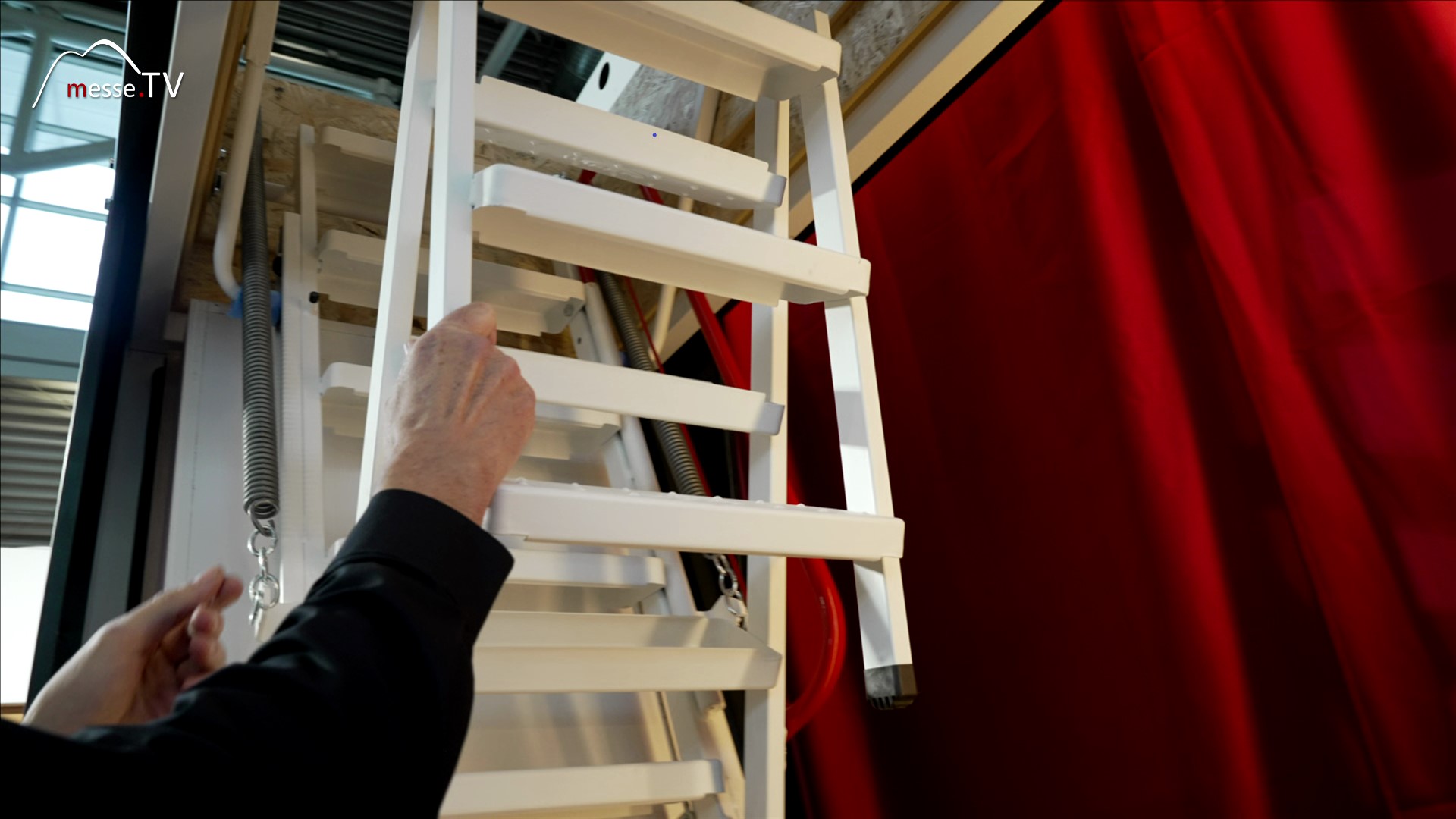 Staircase set with springs