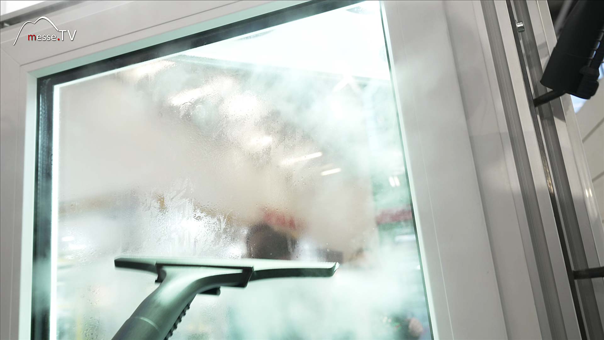 Window wiper with steam