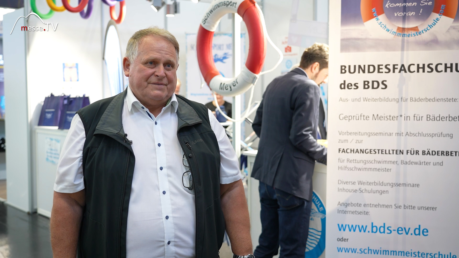 MesseTV Interview Peter Harzheim President Bundesverbdan Deutscher Schwimmmeister eV aquanale 2023 Cologne
