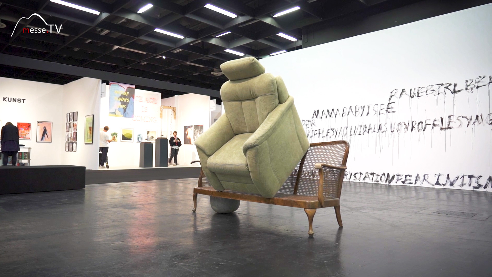 Ser Serpas armchair sculpture Art Cologne