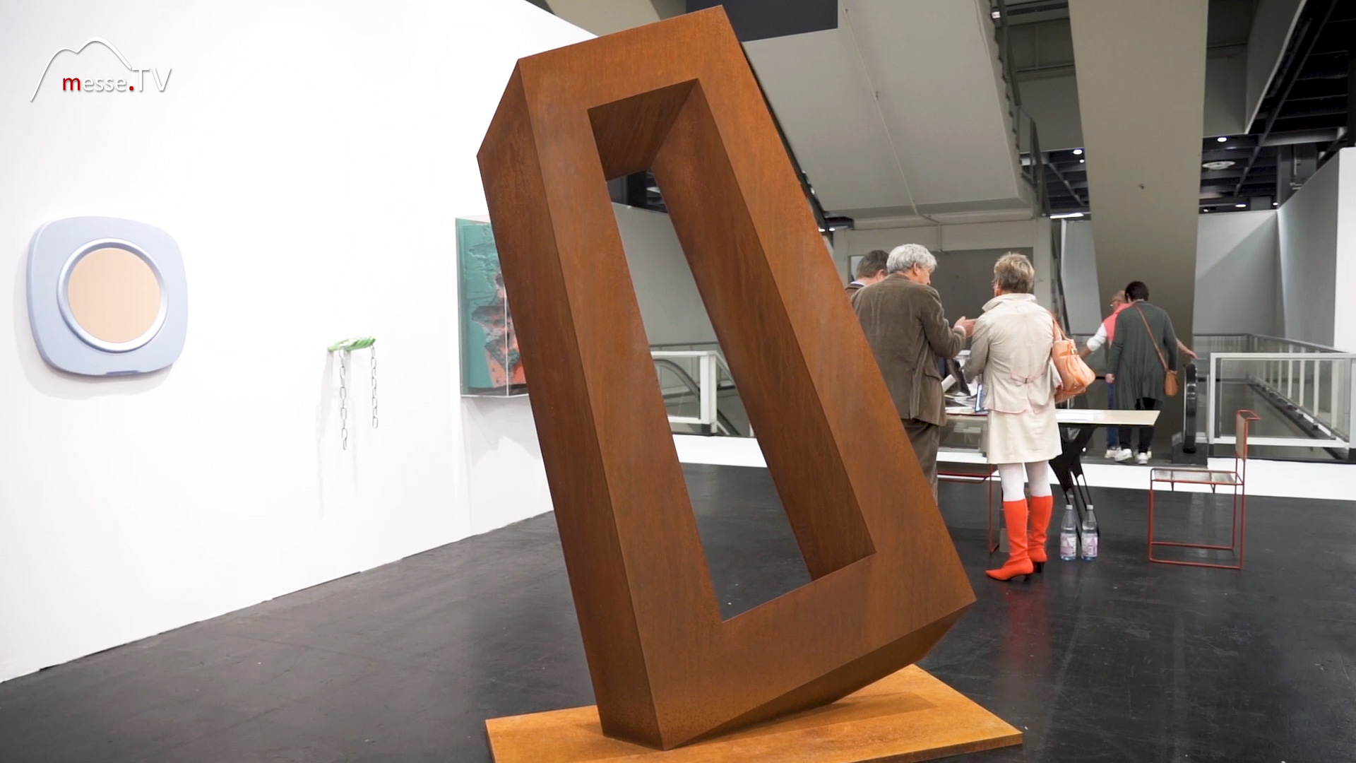 Wolfram Ullrich optical deception sculpture