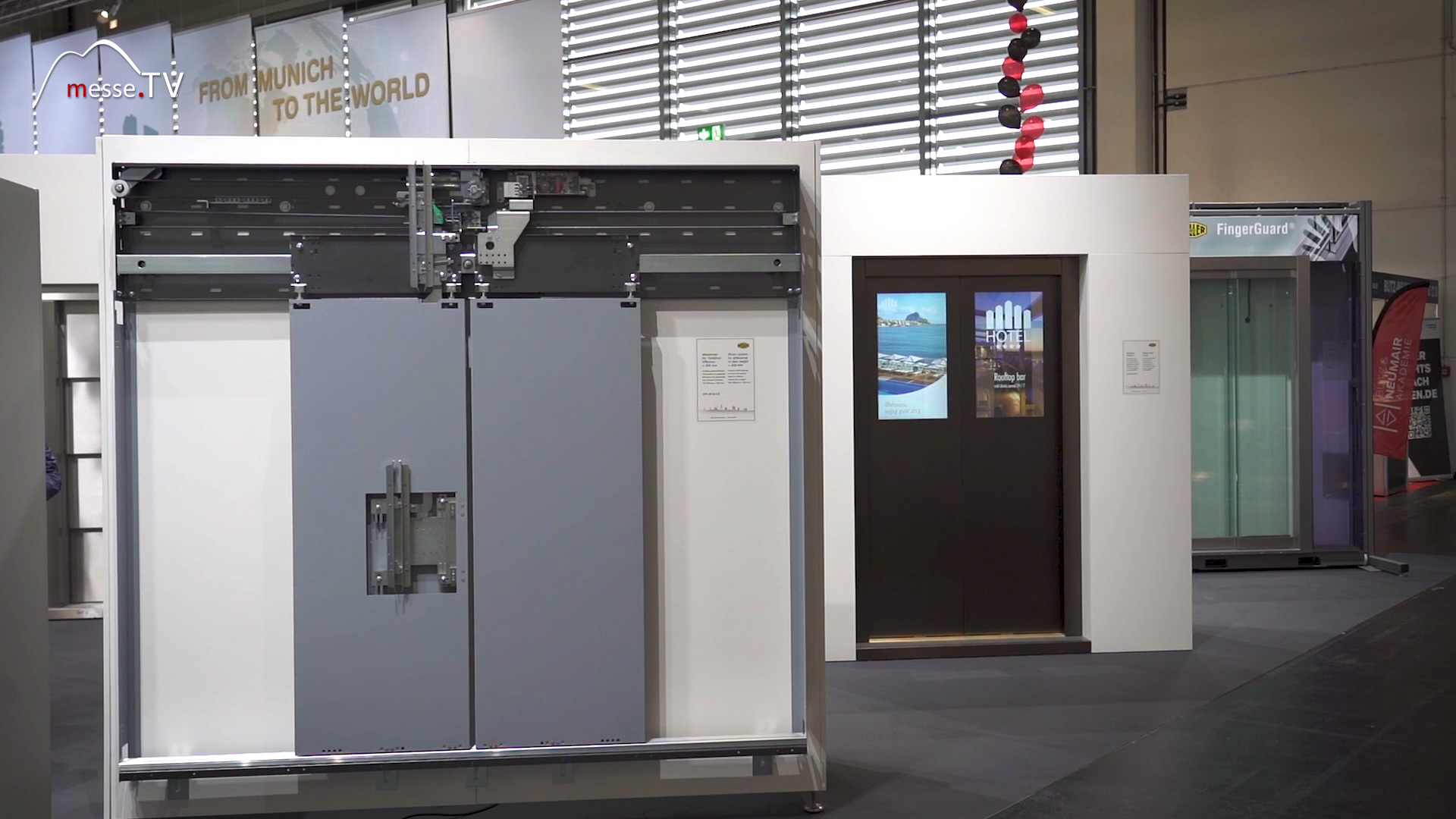 elevator doors sliding doors with digital door leaf Meiller interlift Augsburg