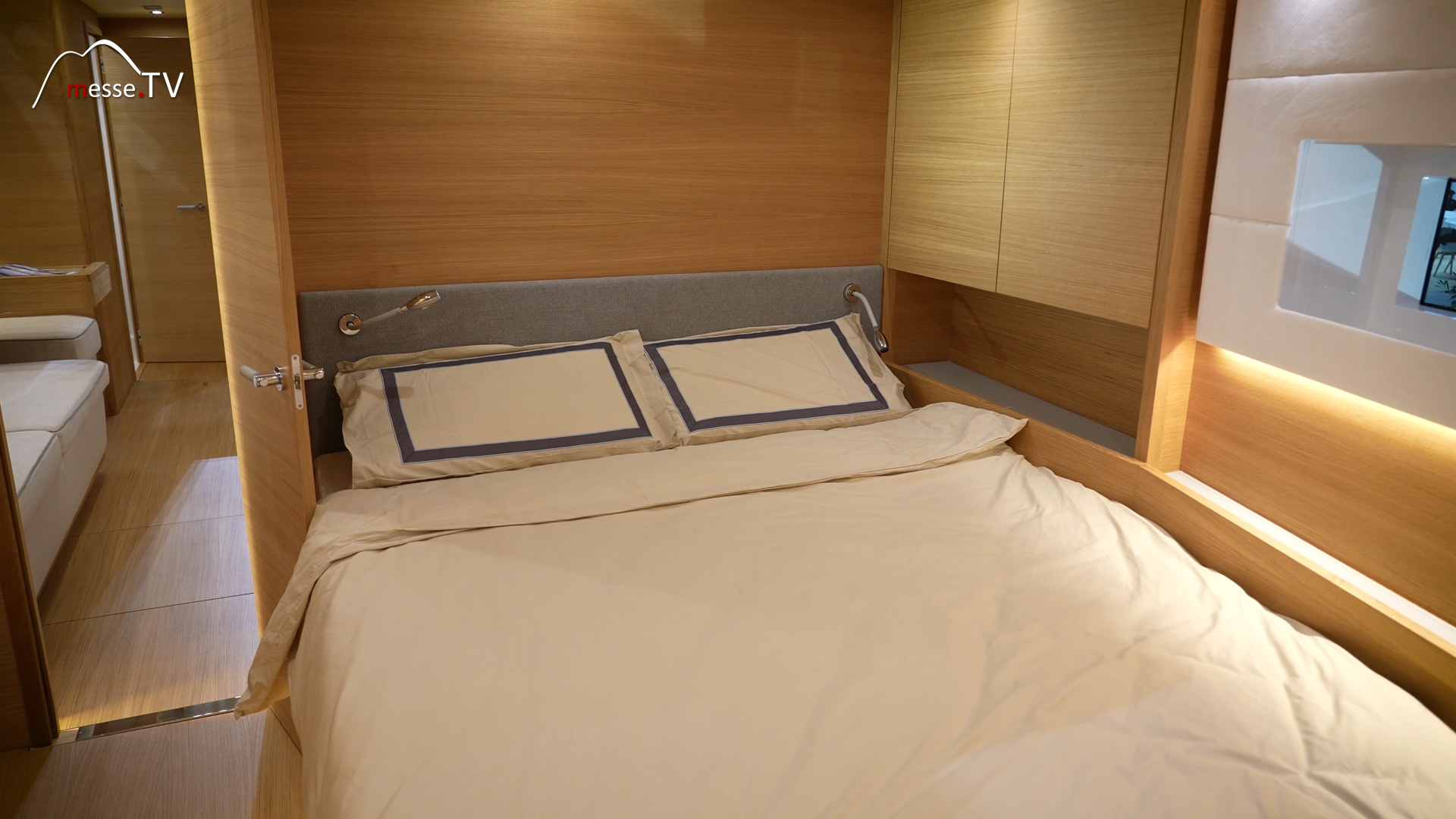 Solaris Yacht cabin double bed