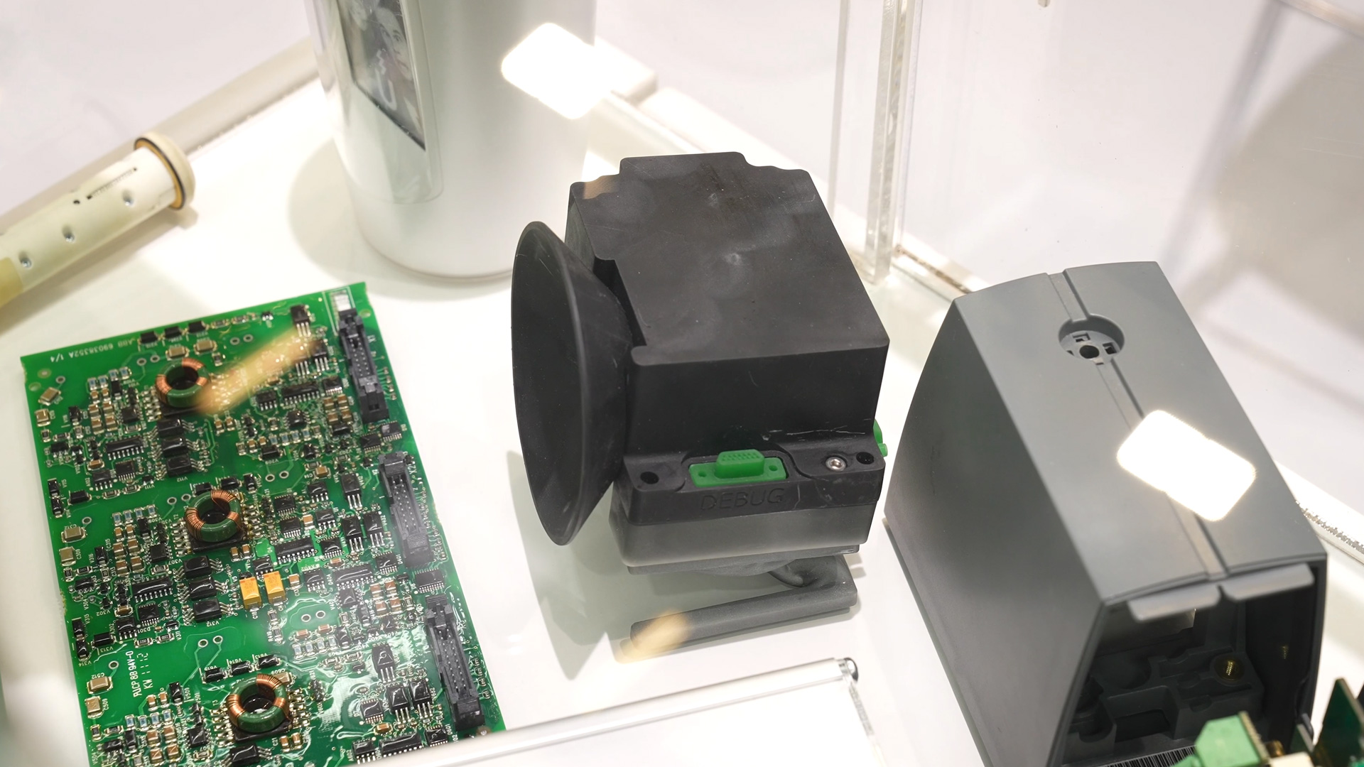 production and assembly of electronic components in cap electronica 2024