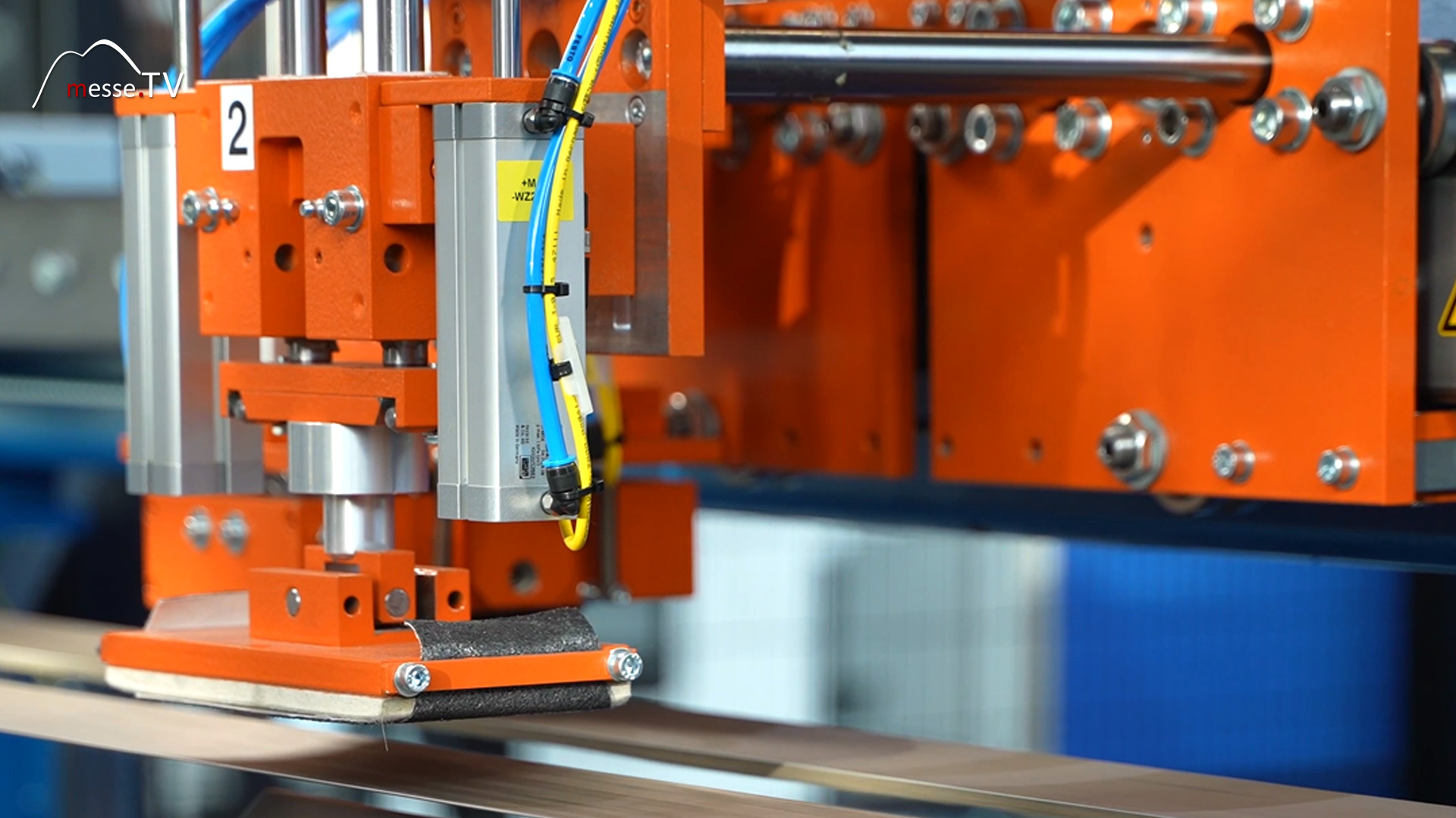 increasing production speed automation of the grinding process with the kuhlmeyer two belt grinding machine
