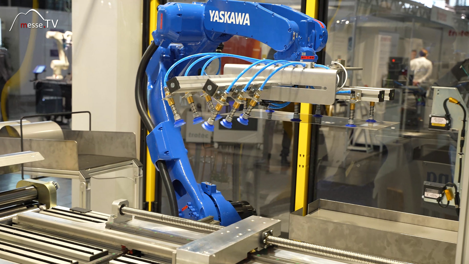 sheet metal processing with flexible control simple program changes prinzing euroblech 2024