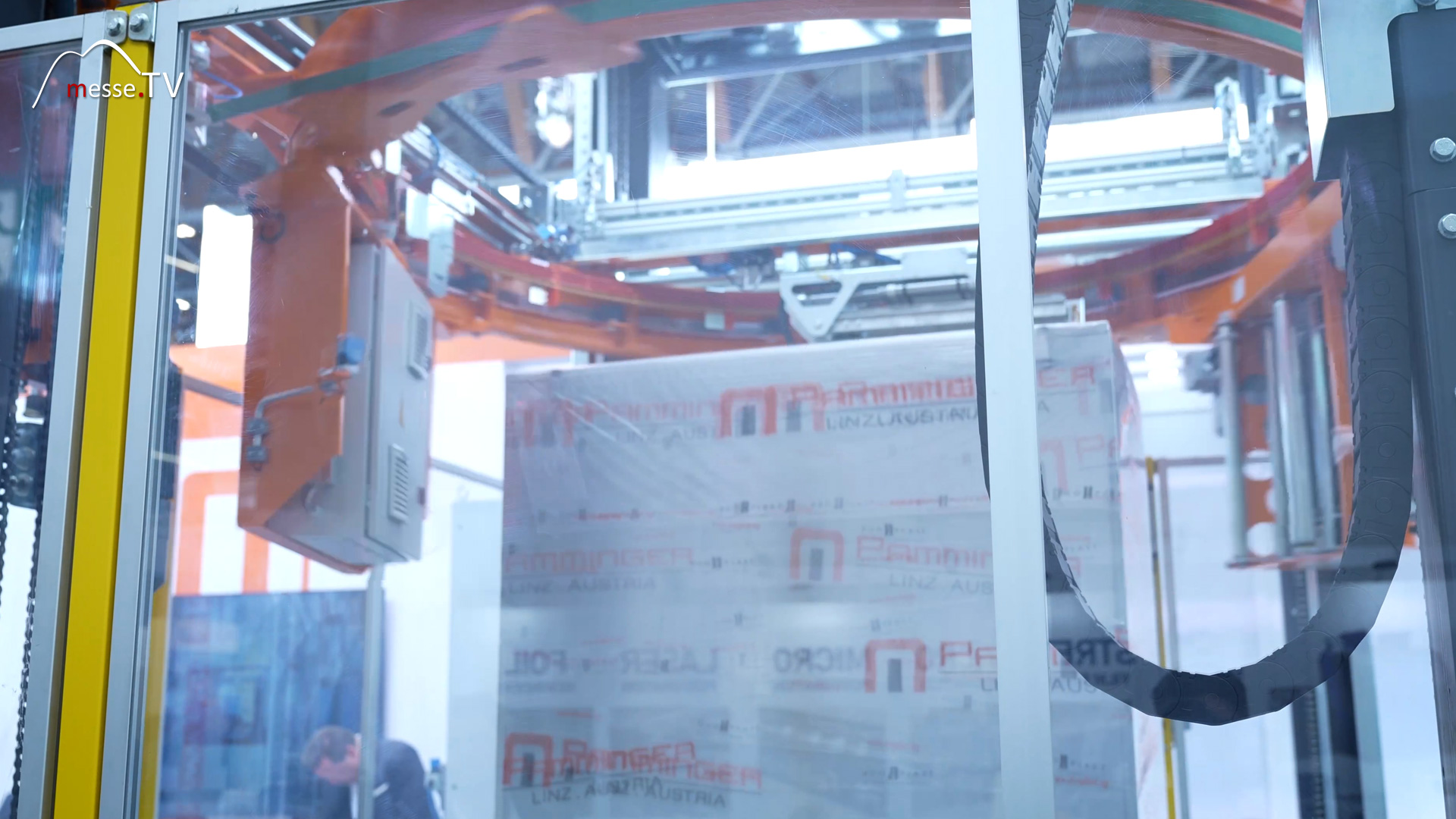 machine wrapped pallet for transport with stretch film fachpack 2024