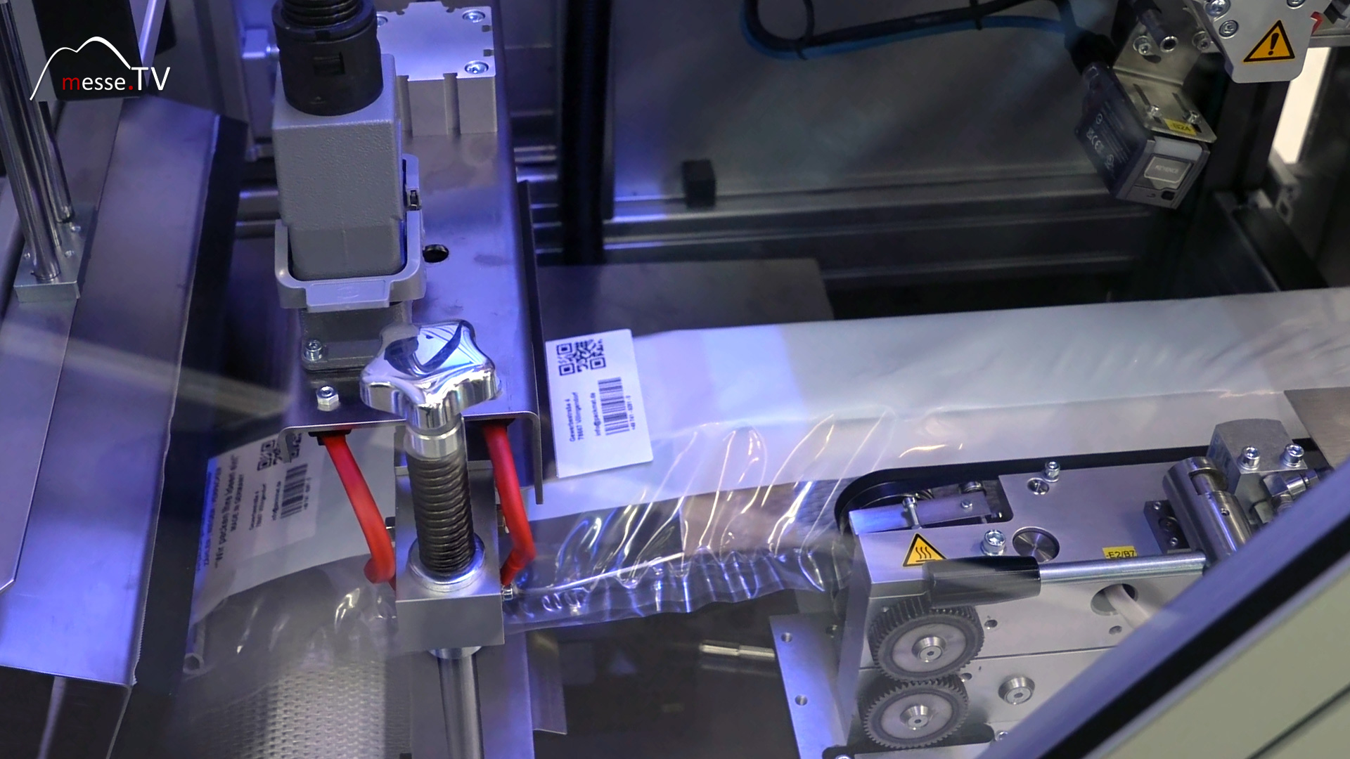 packaging of products into bags up to 9 kilograms packmat packaging machines