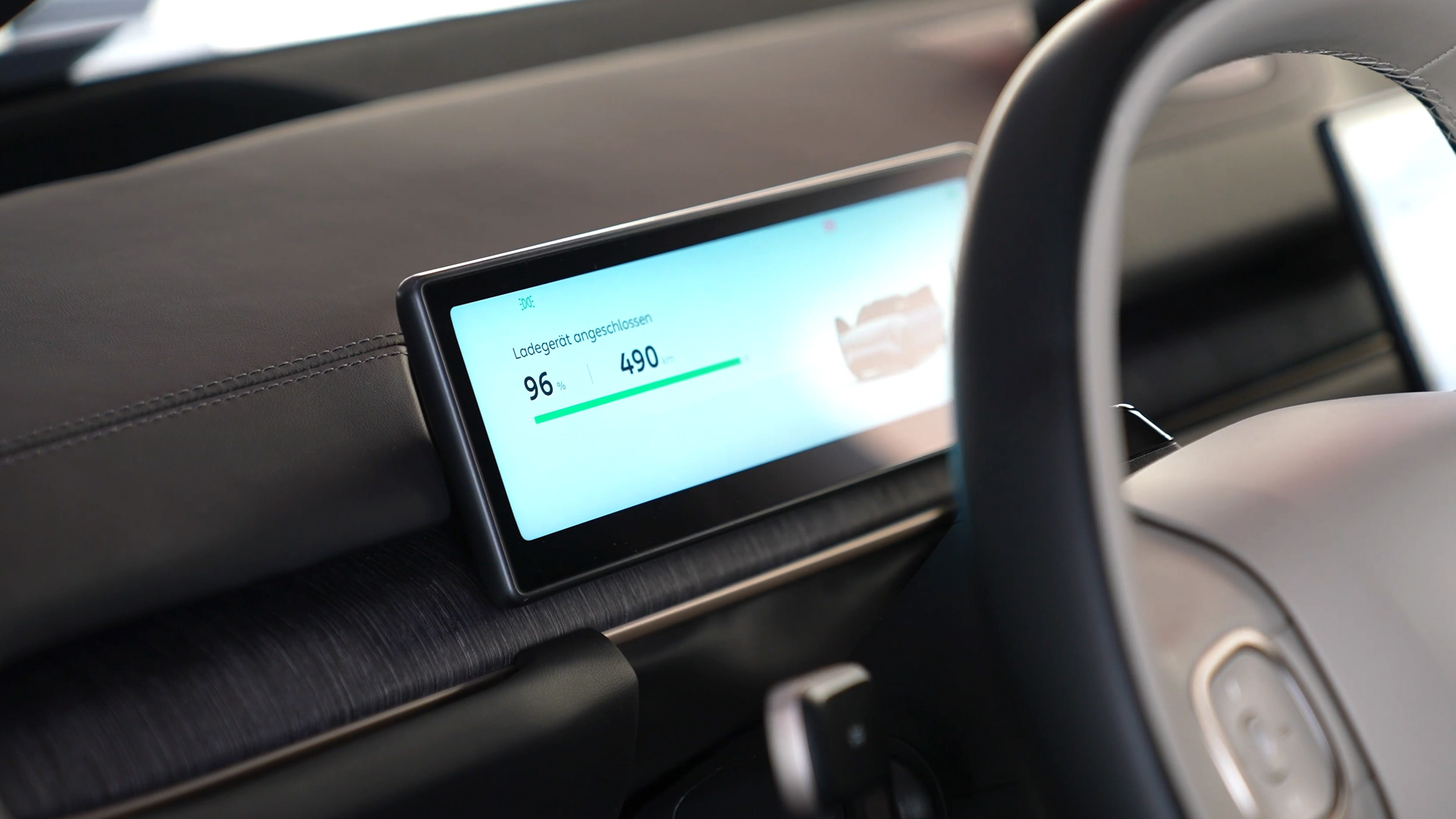 electric car nio el6 display very intuitive to use at home 2024