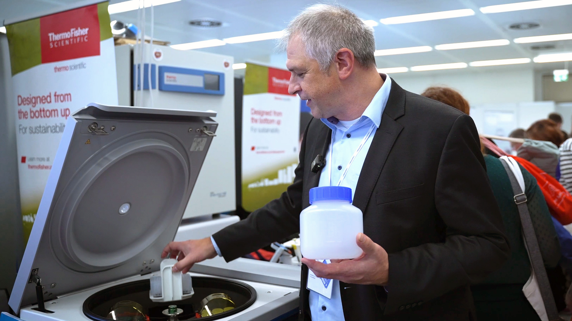 benchtop centrifuge multifuge x4 pro with auto lock technology thermo fisher messe lab supply hamburg