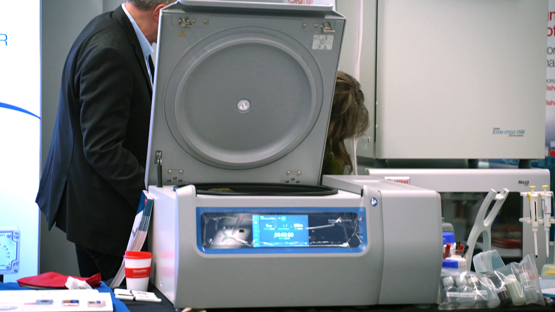 cooled benchtop centrifuge multifuge x4 pro for laboratories thermo fisher scientific lab supply 2024