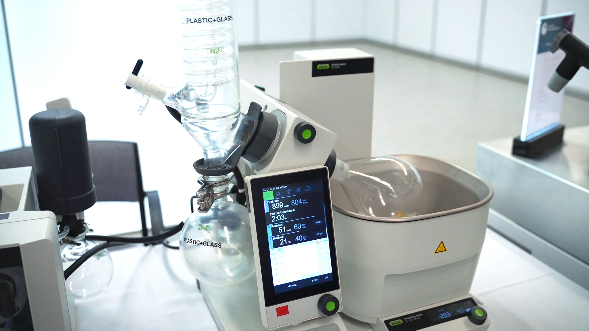 rotary evaporator easy to use r300 buechi laboratory technology