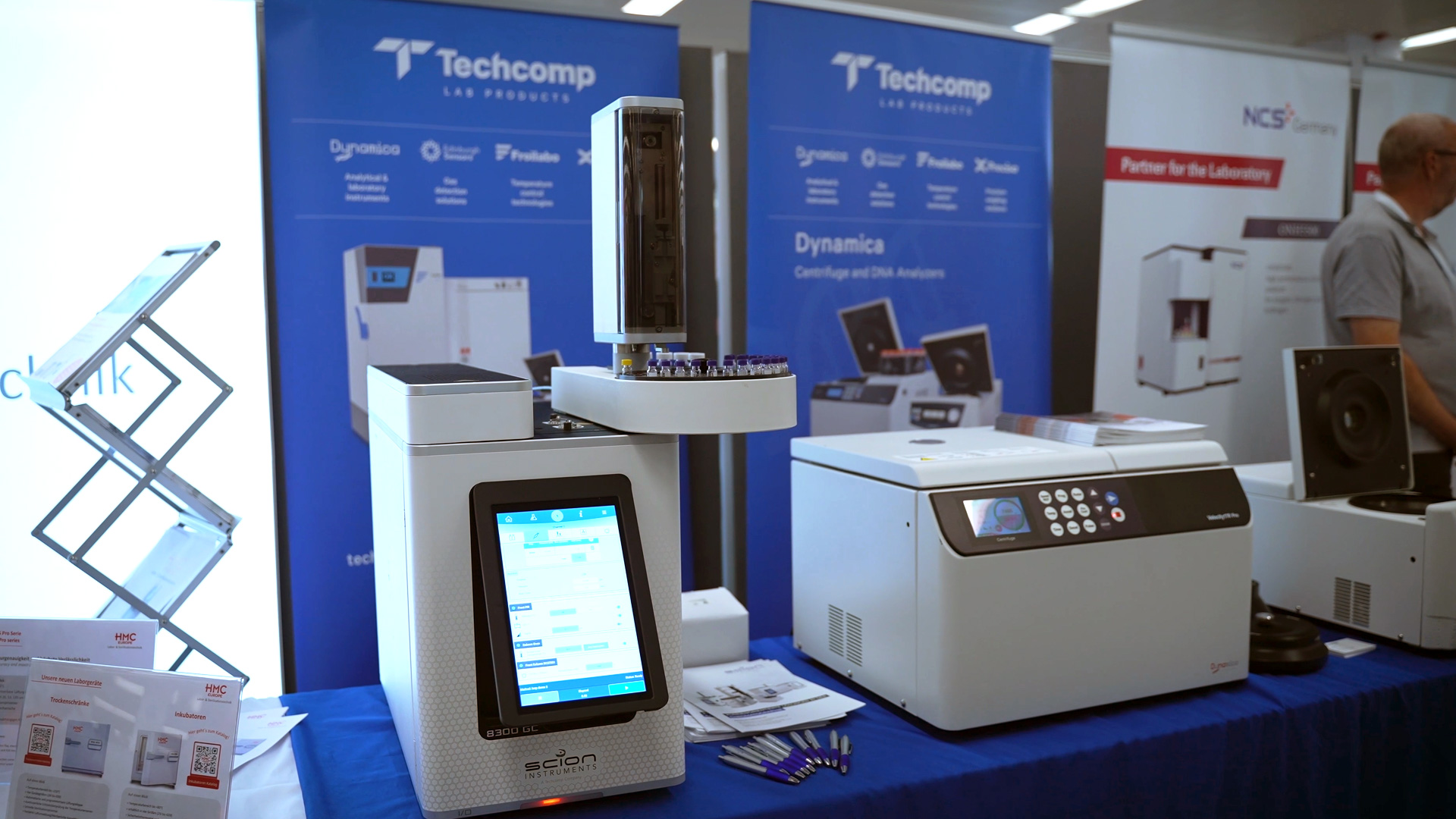 techcomp laboratory technology velocity centrifuge and scion gas chromatograph electronica 2024