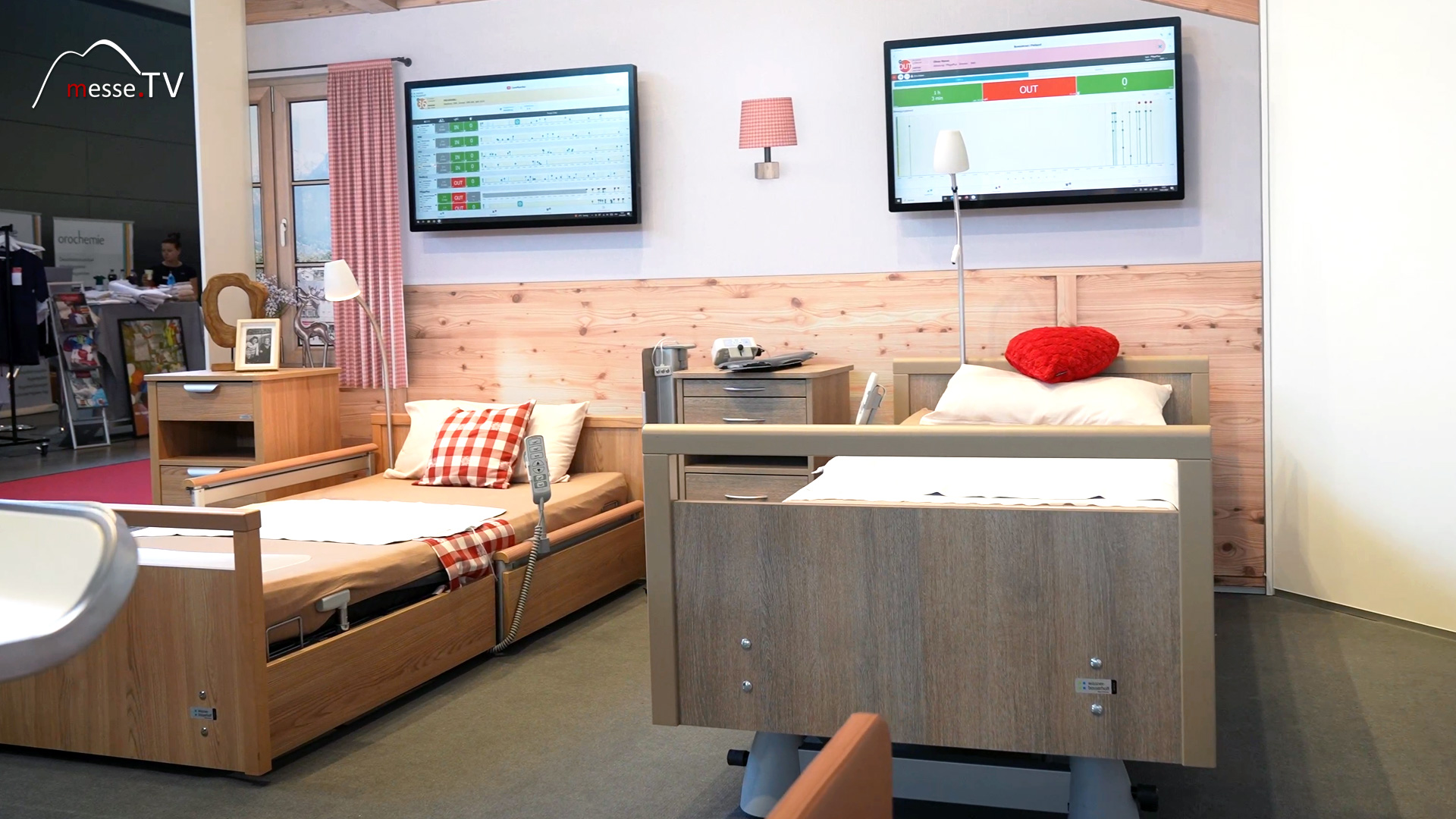 senior bed live monitoring wet positioning patients pflege plus 2024