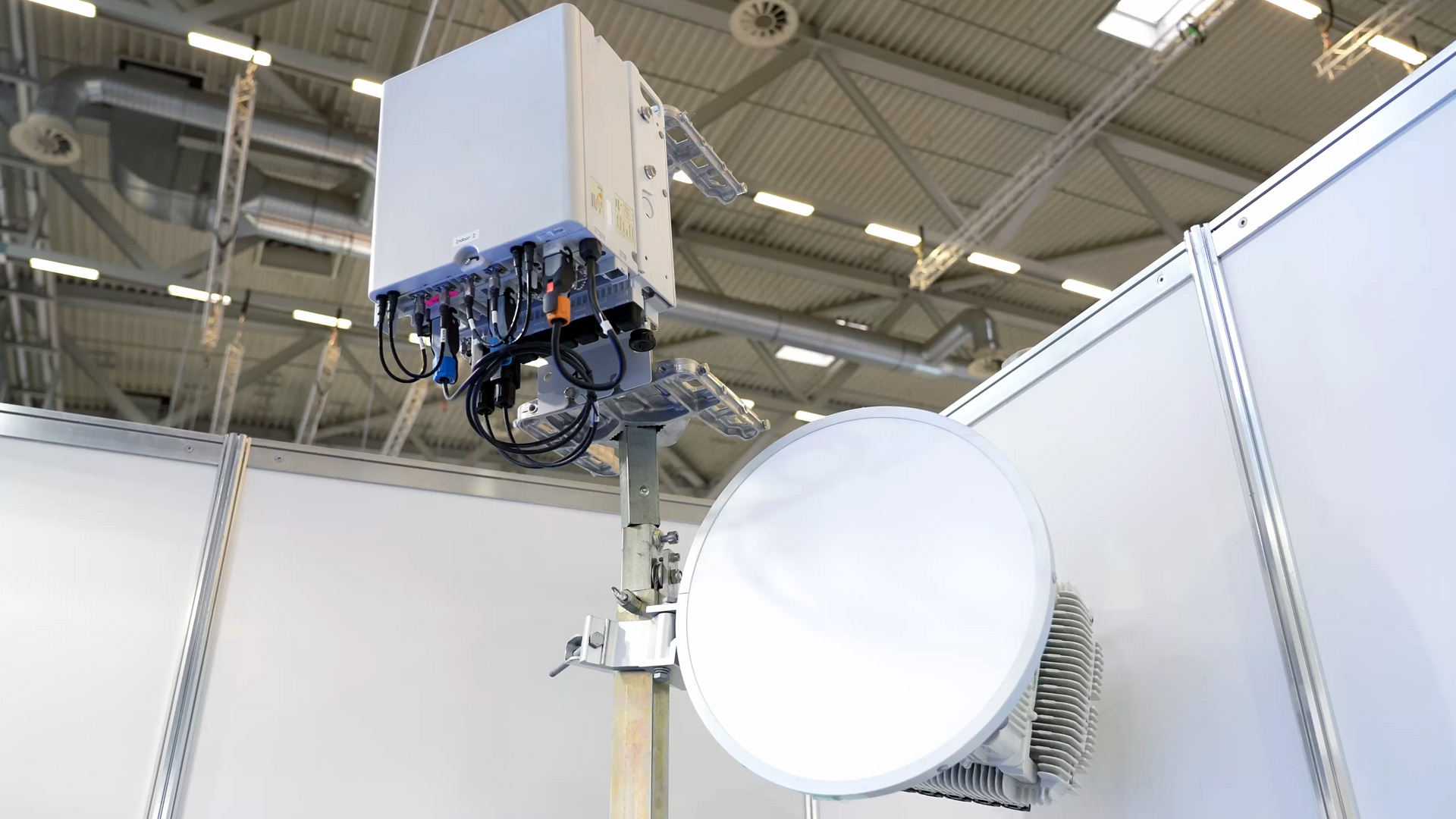 nokia radio technology for 5g networks mountable on a mast