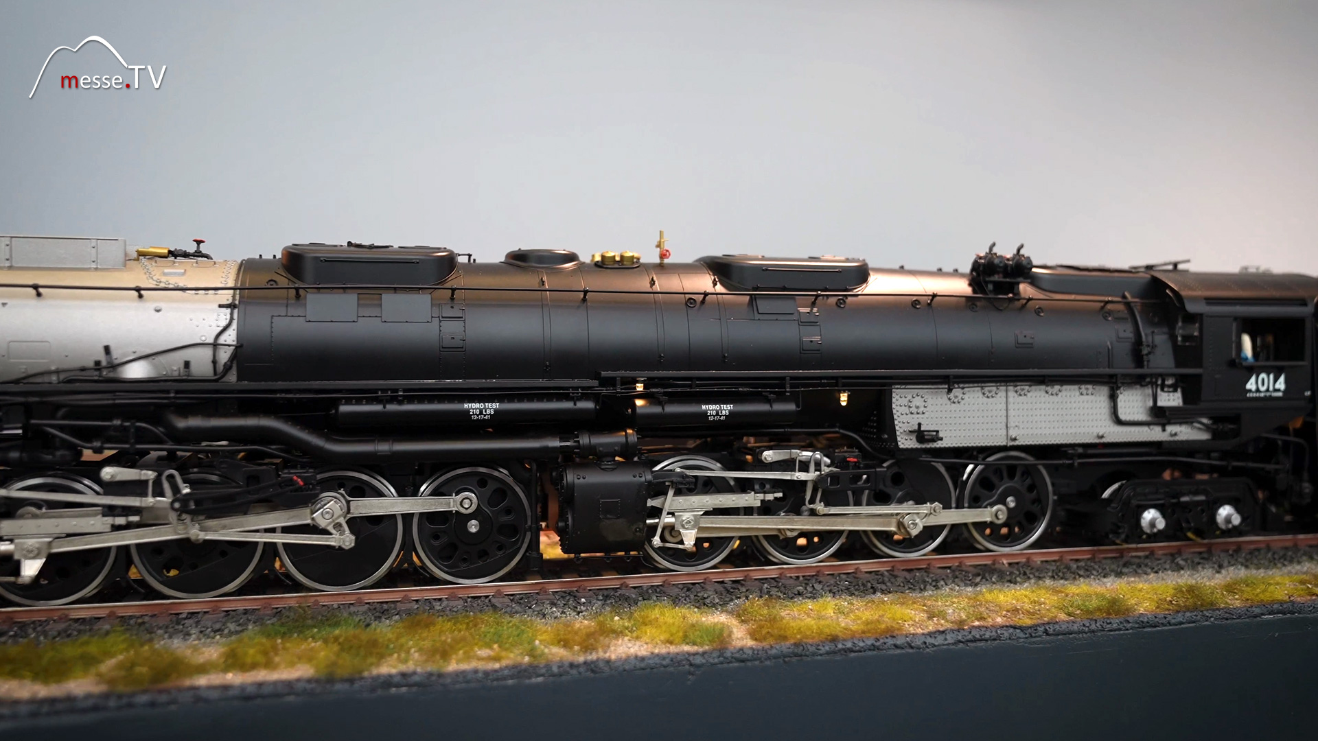Big Boy model track digital locomotive Maerklin