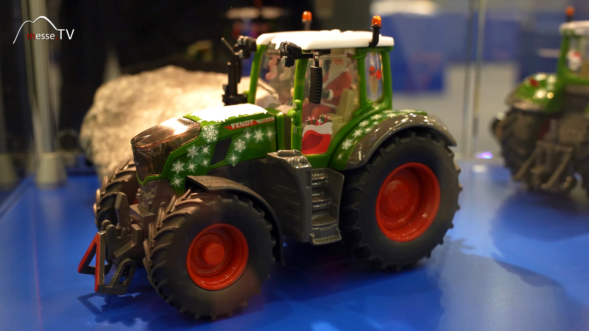 Christmas tractor Fendt miniature tractor Siku