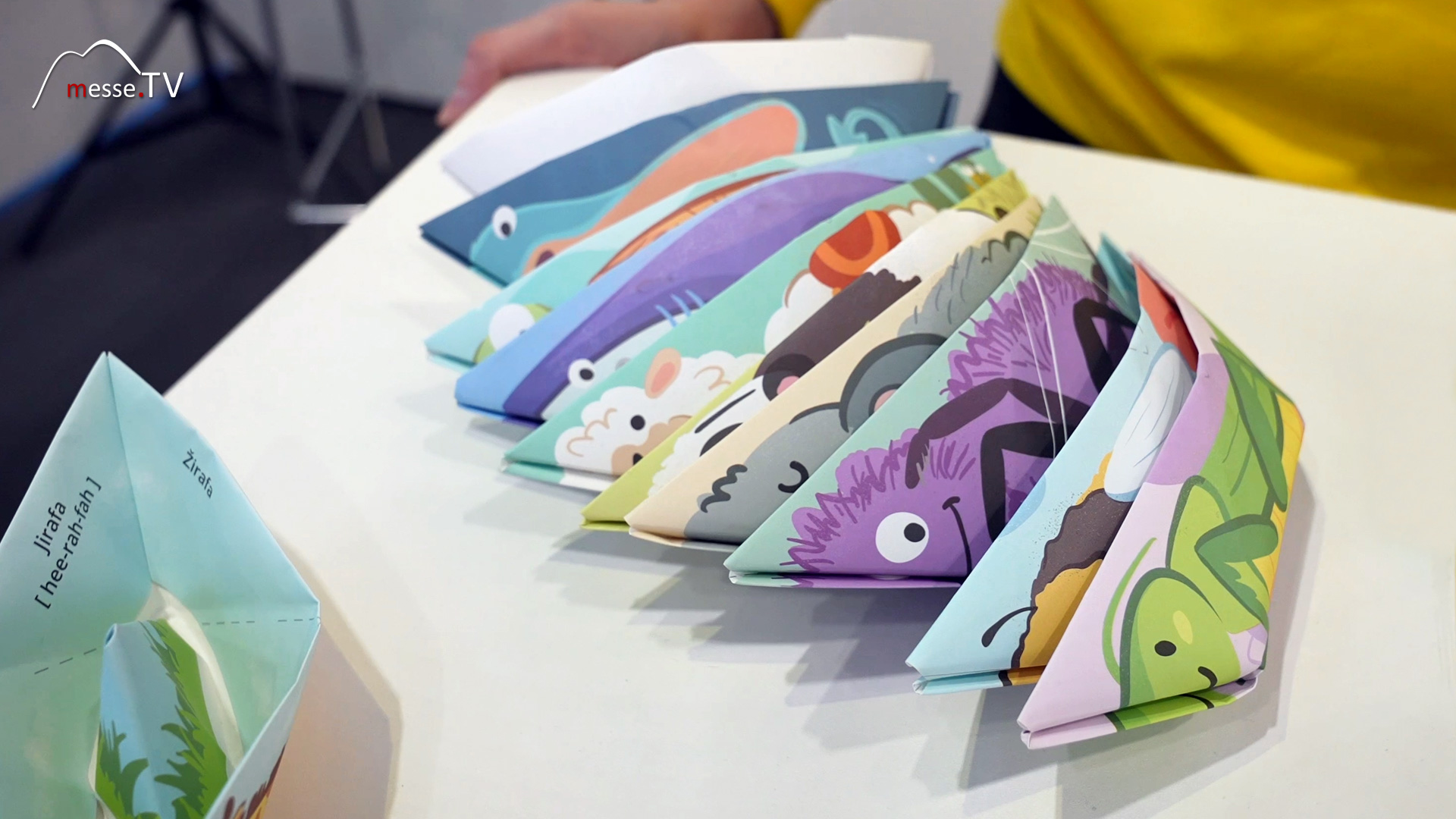 Folden boats sustainable paper toy
