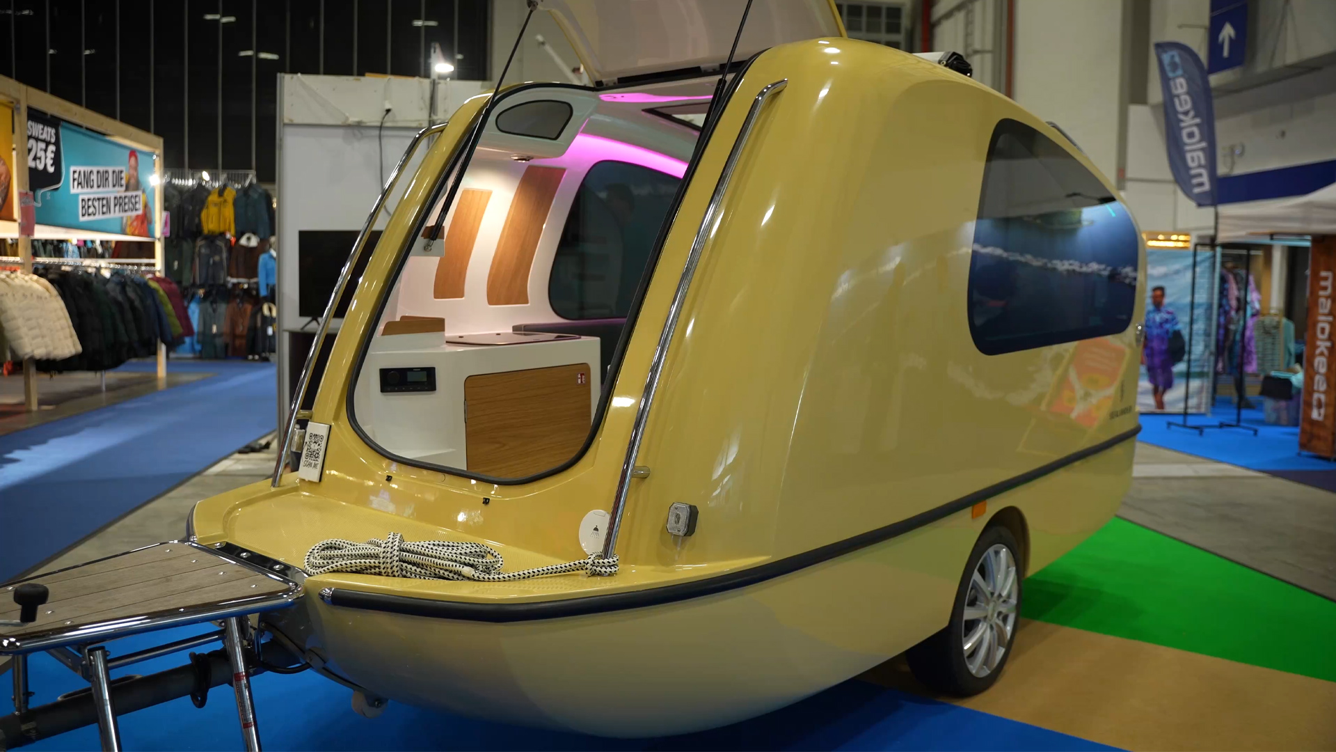 Boot and Fun 2025 Houseboats and Tiny Houses